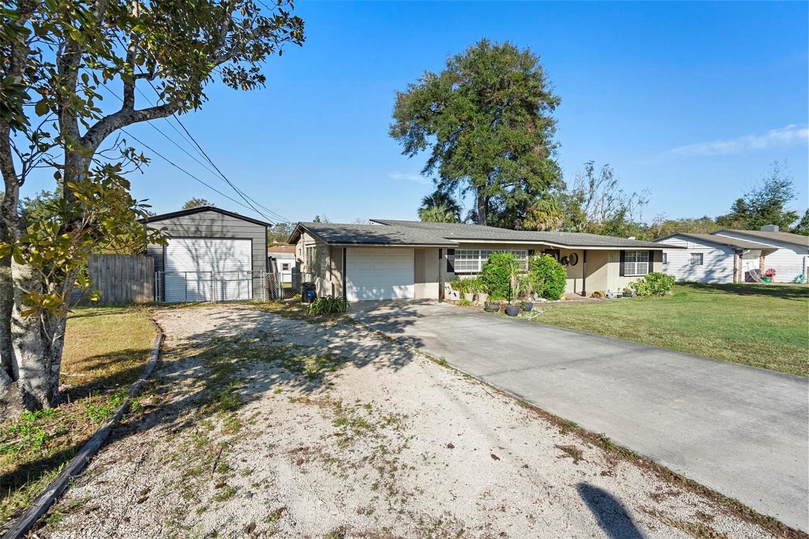 28 SANFORD AVE, DEBARY, FL, 32713