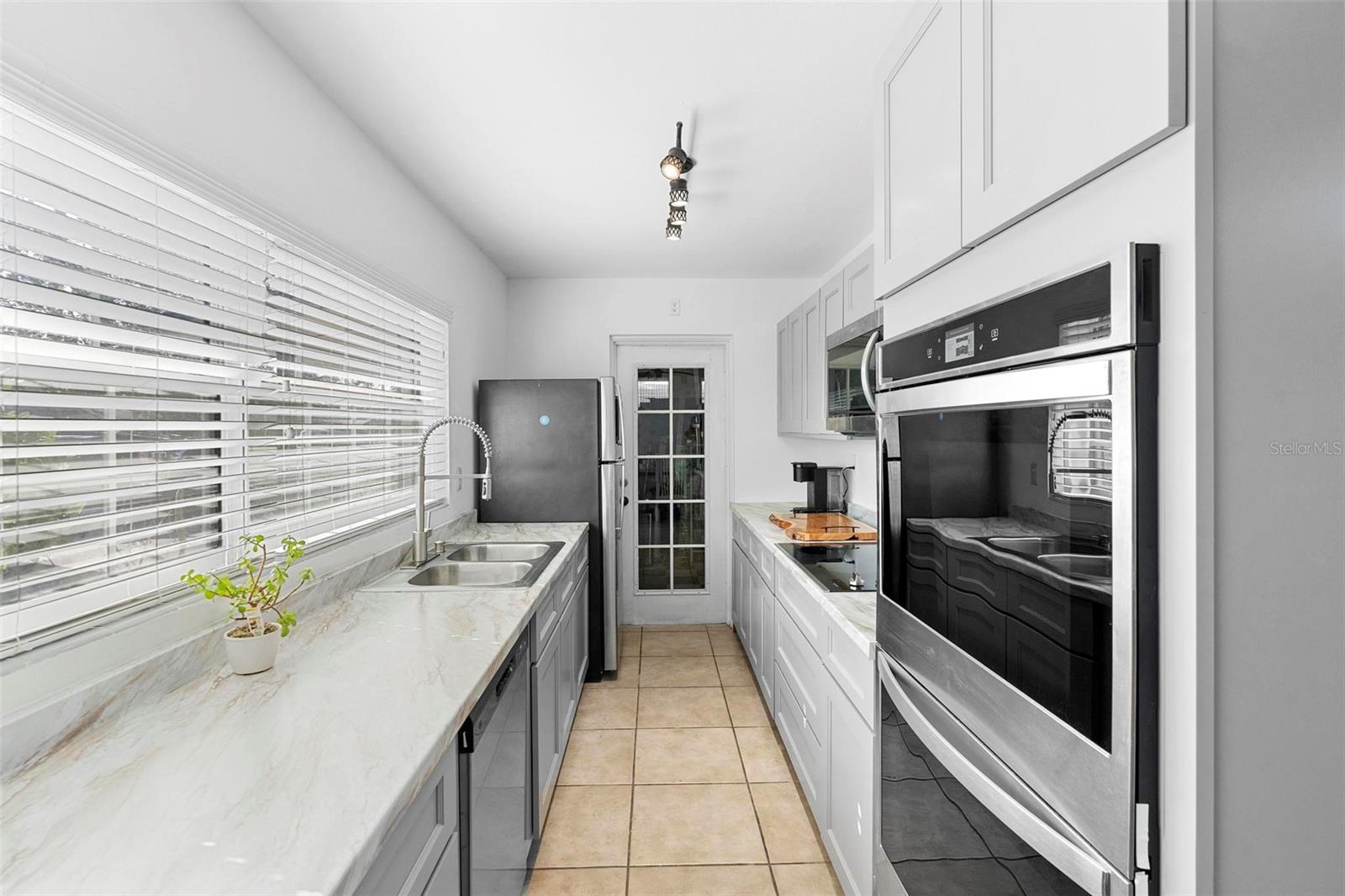 28 SANFORD AVE, DEBARY, FL, 32713