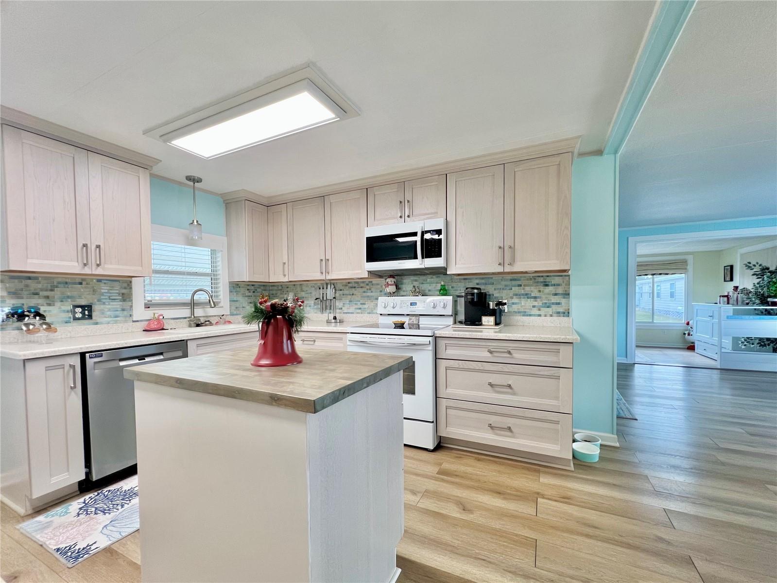 1100 BELCHER RD S #627, LARGO, FL, 33771