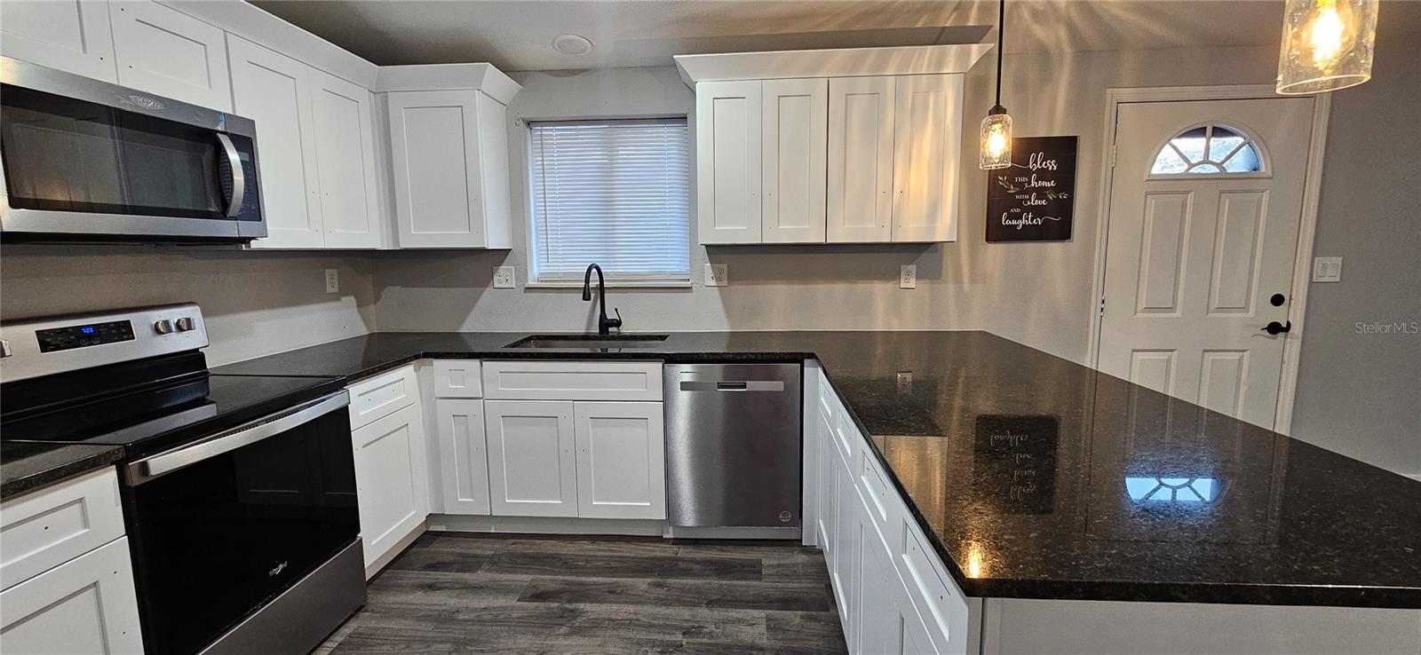 30033 W THYME AVE, EUSTIS, FL, 32736