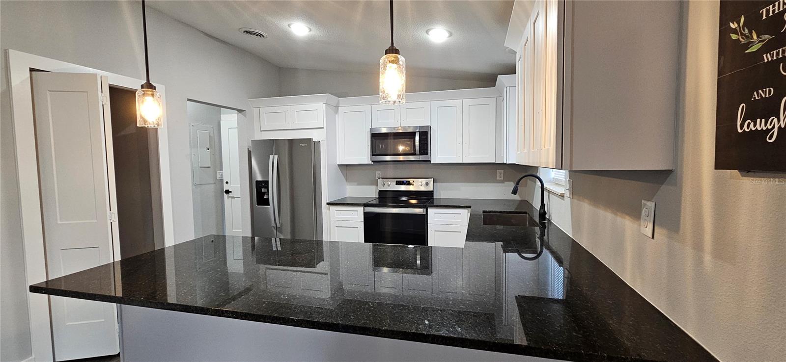 30033 W THYME AVE, EUSTIS, FL, 32736