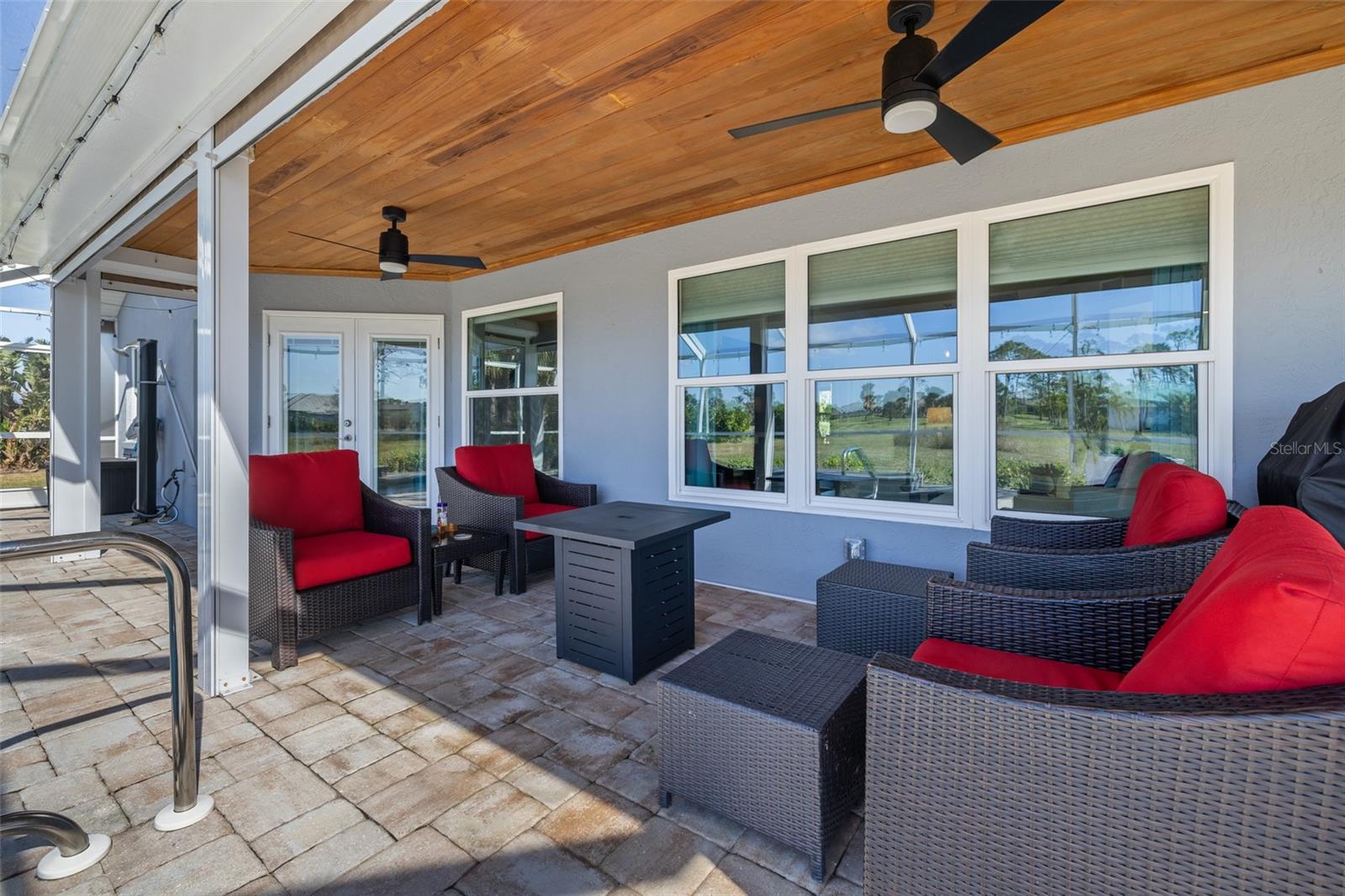 2061 KING TARPON DR, PUNTA GORDA, FL, 33955