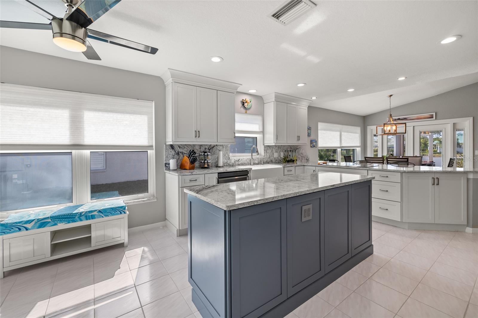2061 KING TARPON DR, PUNTA GORDA, FL, 33955