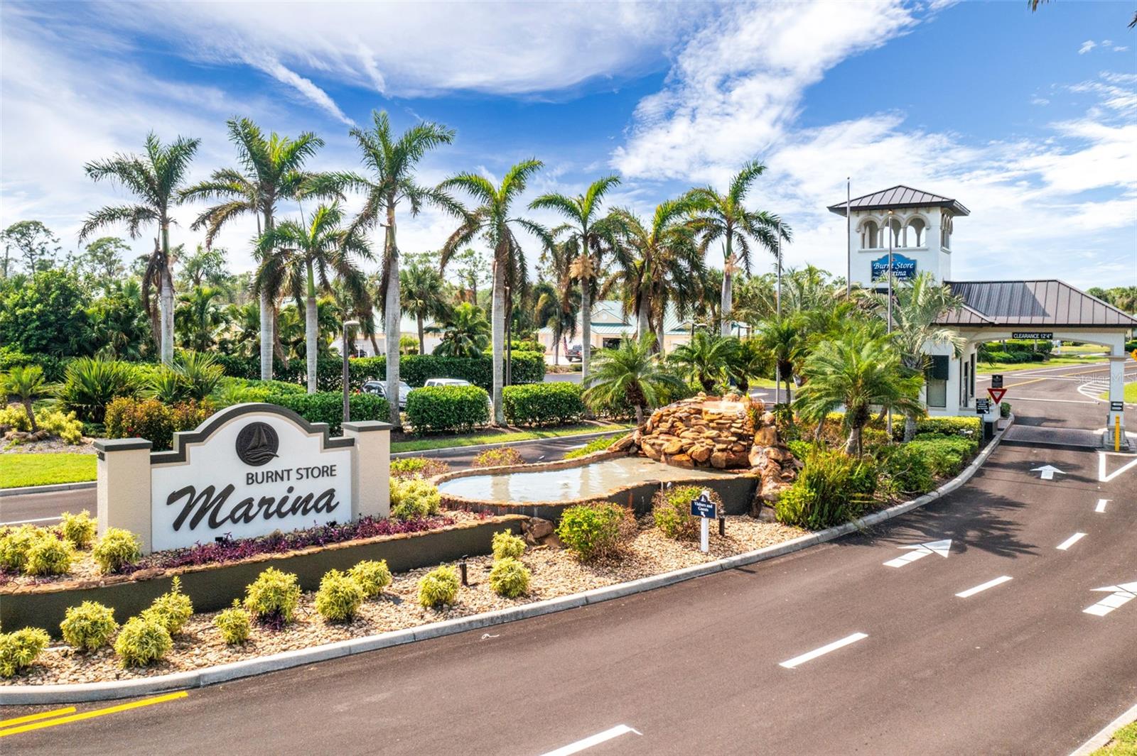 2061 KING TARPON DR, PUNTA GORDA, FL, 33955