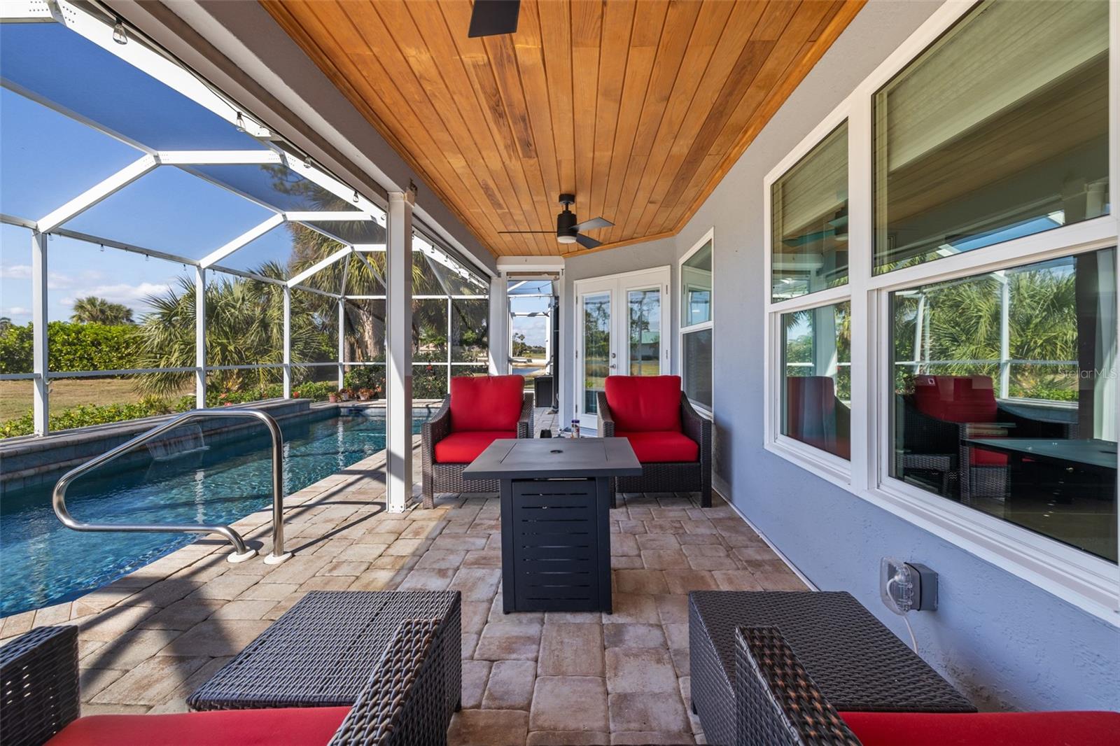 2061 KING TARPON DR, PUNTA GORDA, FL, 33955