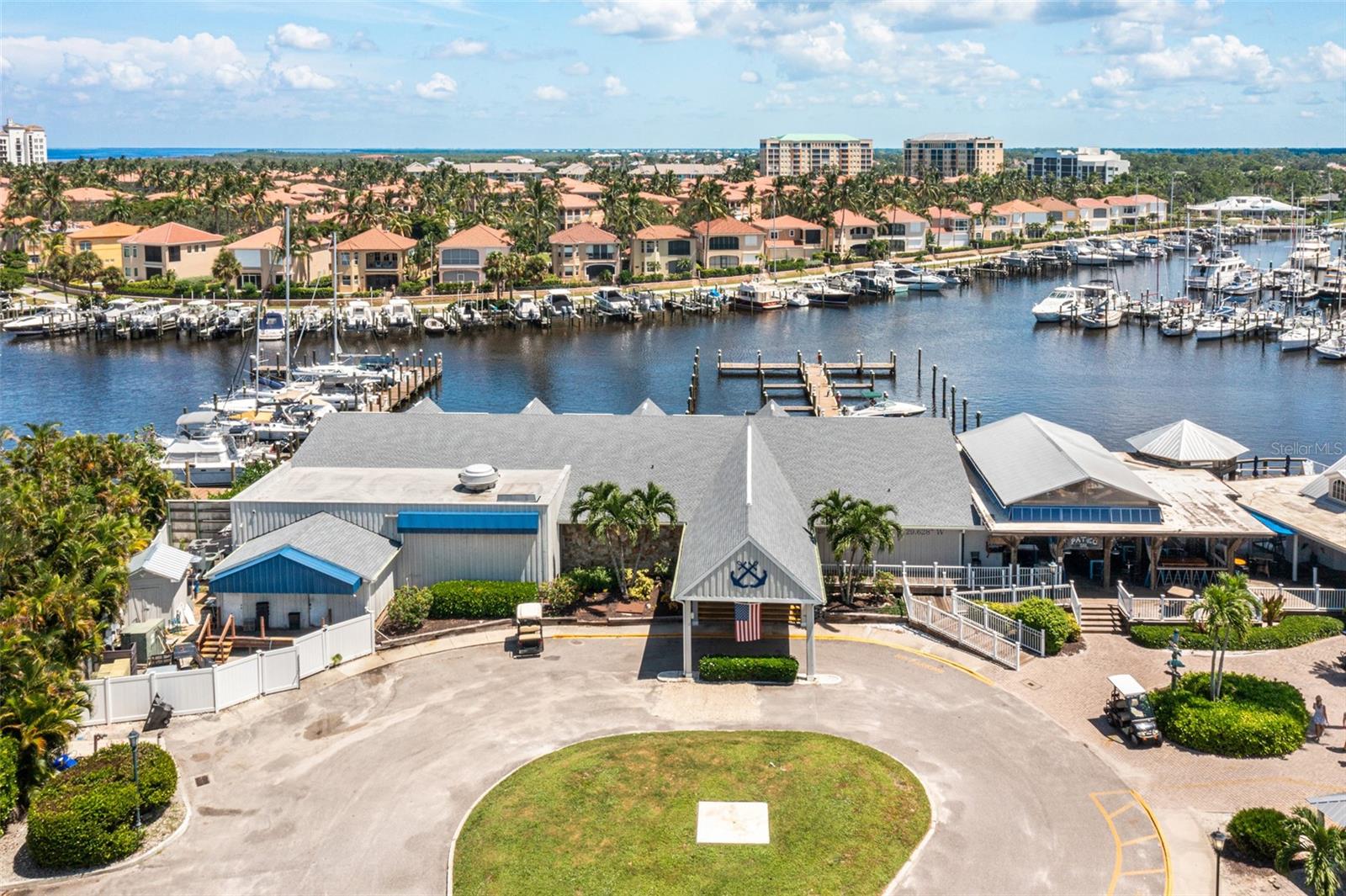 2061 KING TARPON DR, PUNTA GORDA, FL, 33955