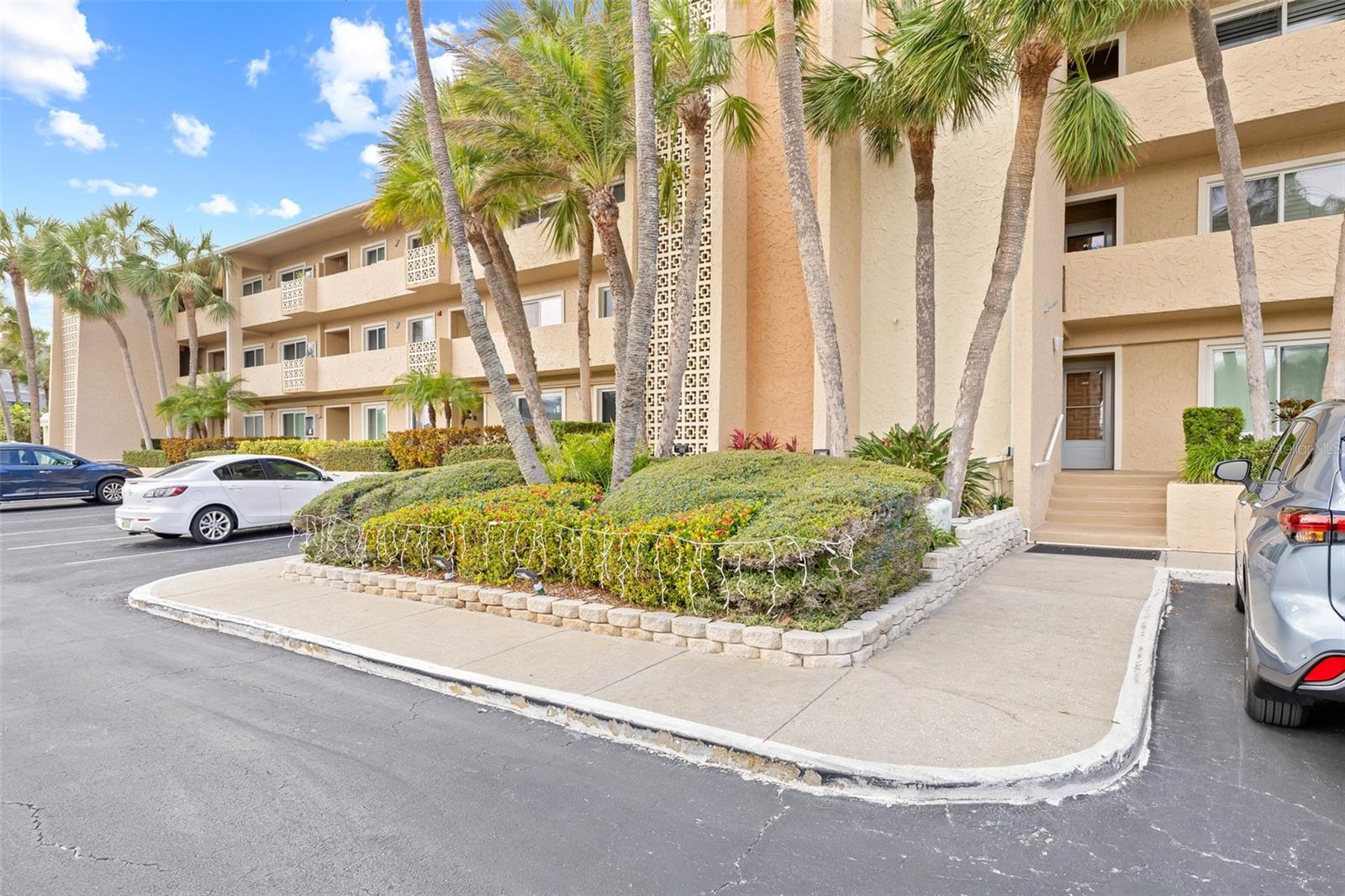 3400 GULF BLVD #105, BELLEAIR BEACH, FL, 33786