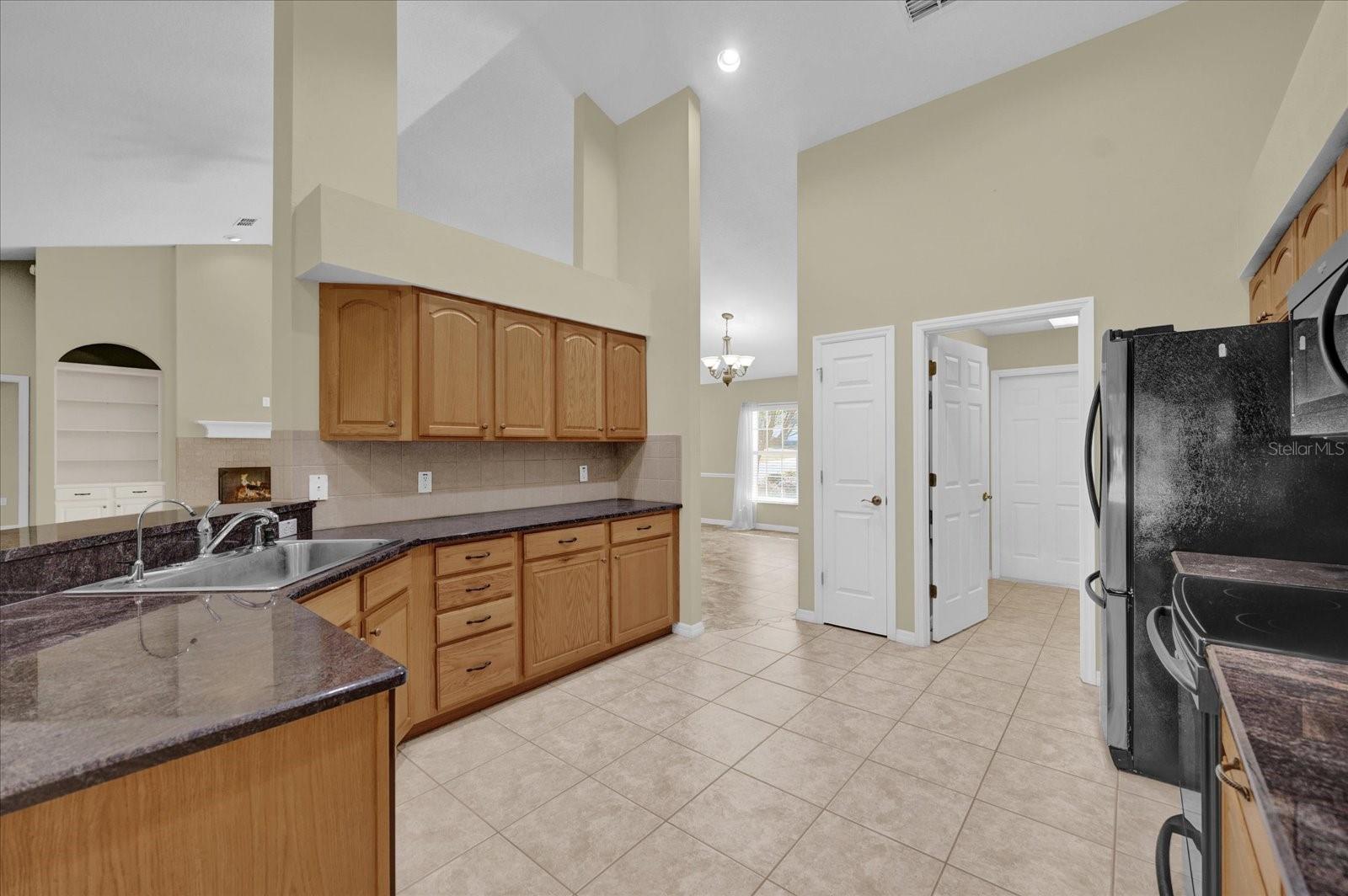 4111 SE 2ND LN, OCALA, FL, 34471