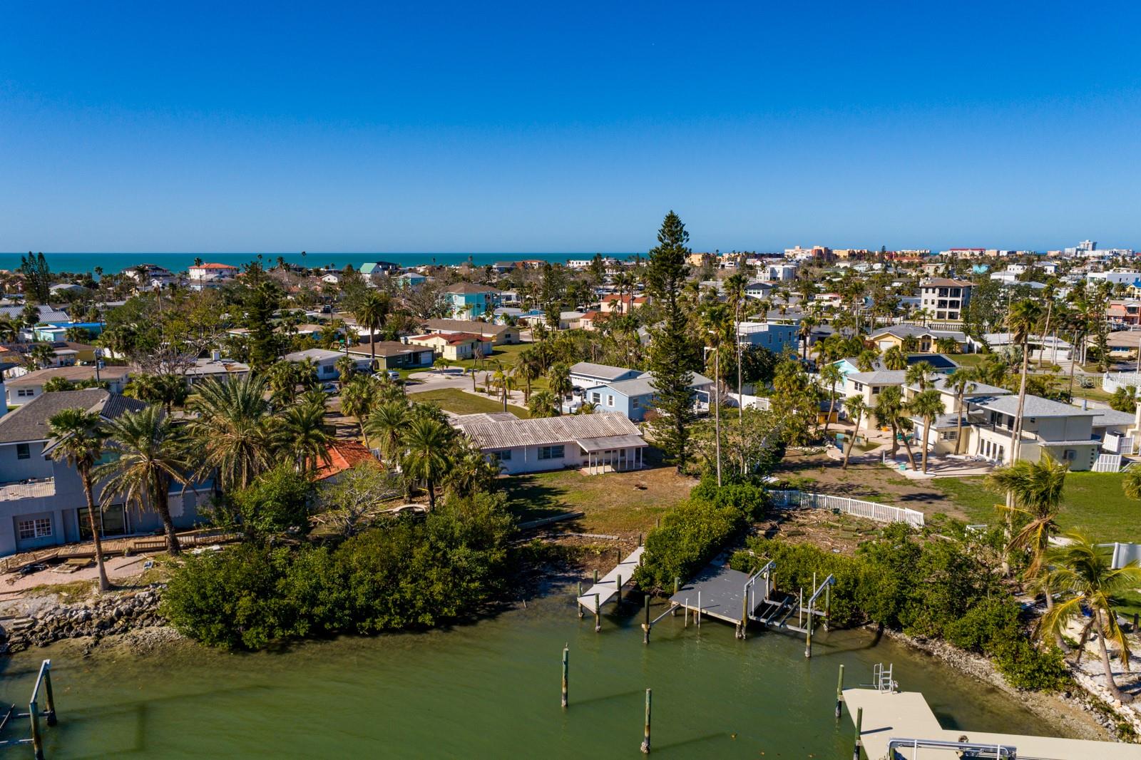 15815 REDINGTON DR, REDINGTON BEACH, FL, 33708