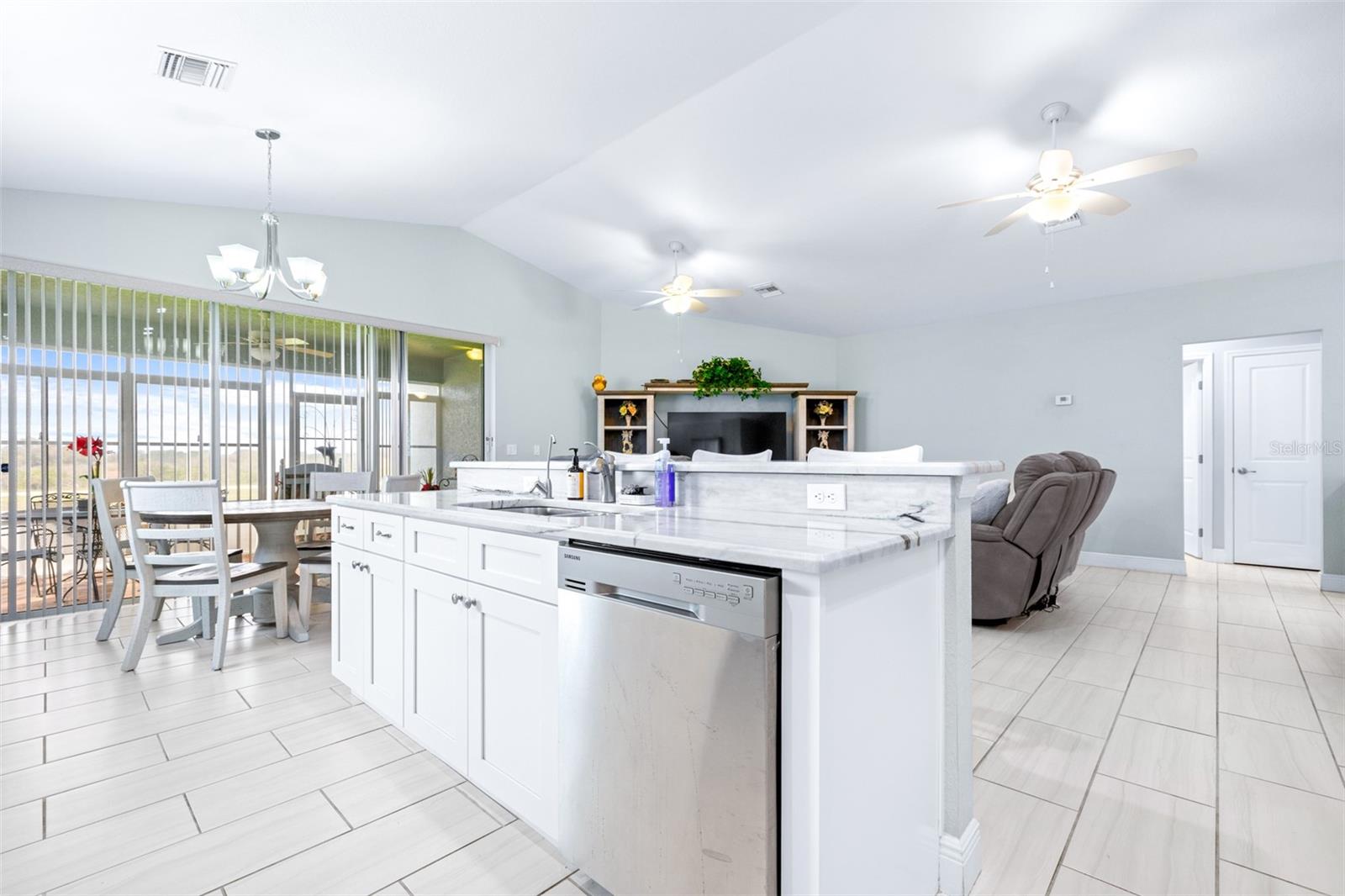 1521 STONE RIDGE CIR, SEBRING, FL, 33870