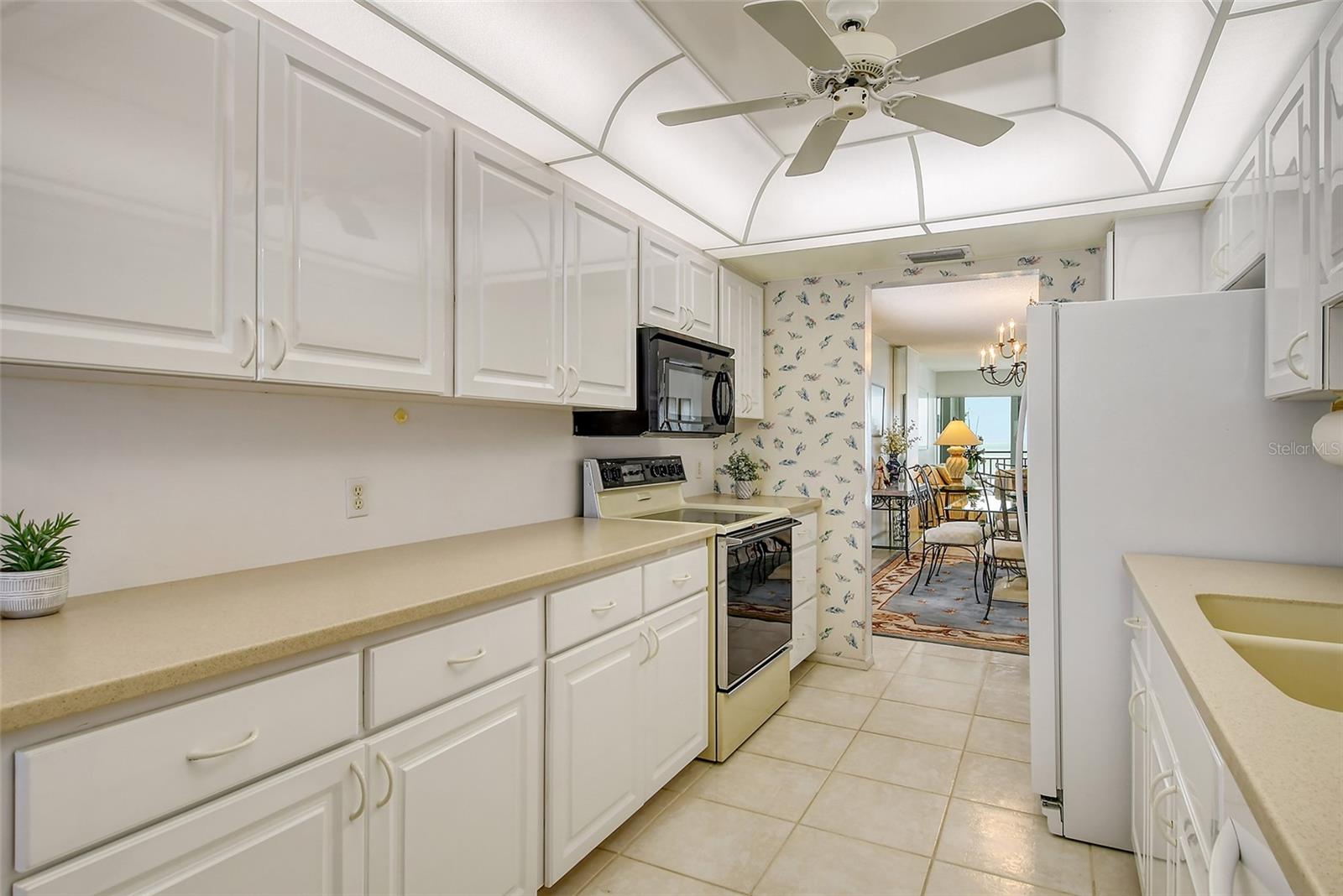 19 WHISPERING SANDS DR #301, SARASOTA, FL, 34242