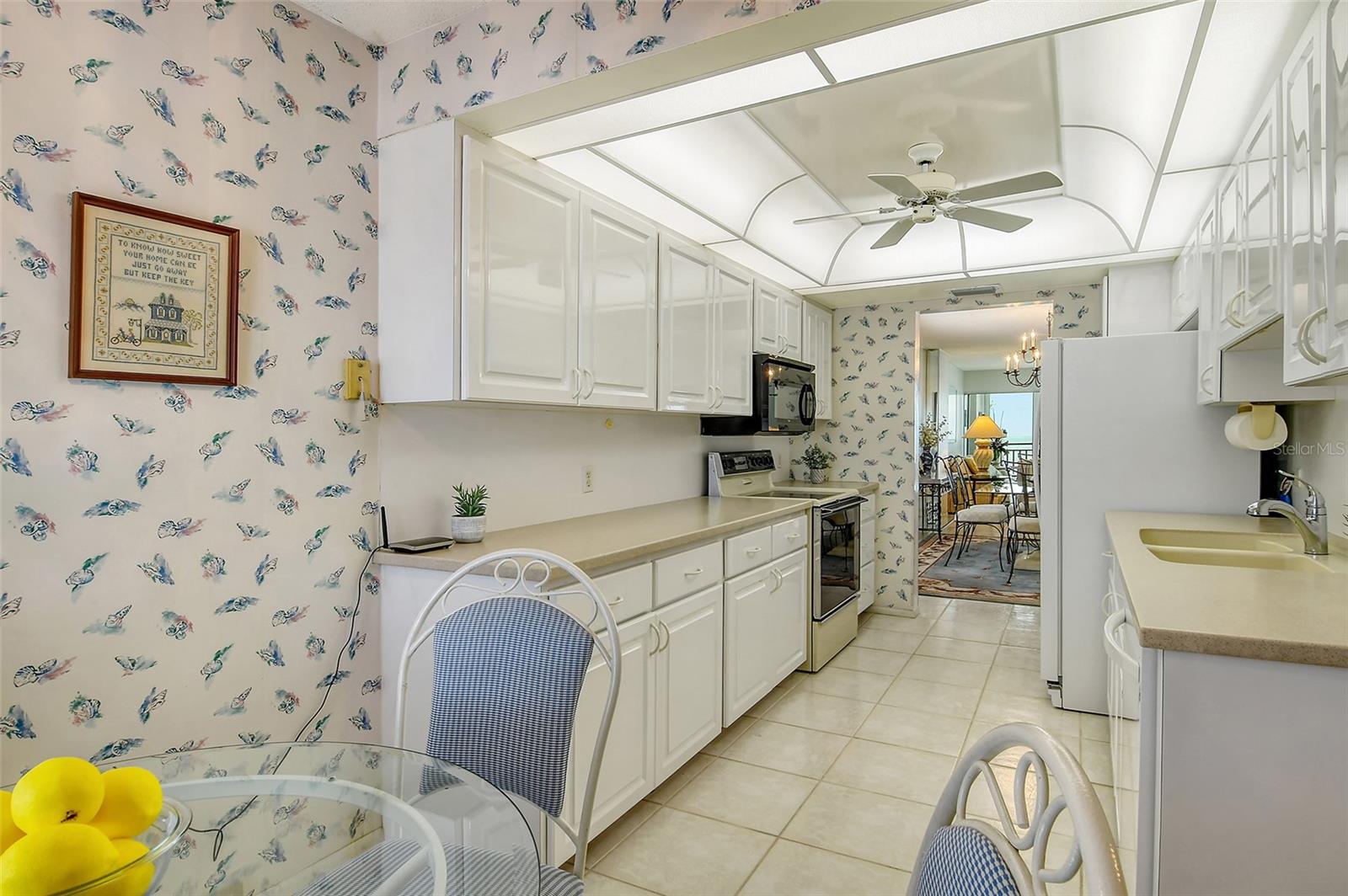 19 WHISPERING SANDS DR #301, SARASOTA, FL, 34242