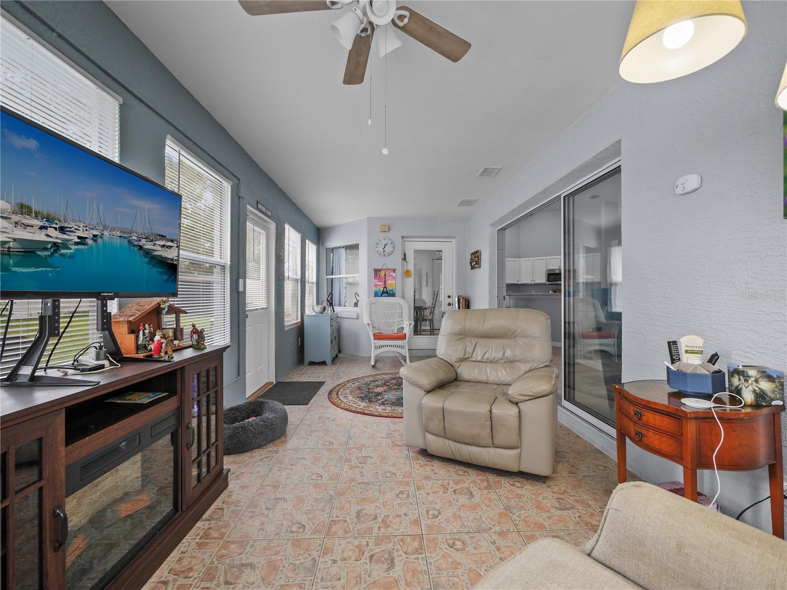 16 WHITE DOVE LN, PALM COAST, FL, 32164