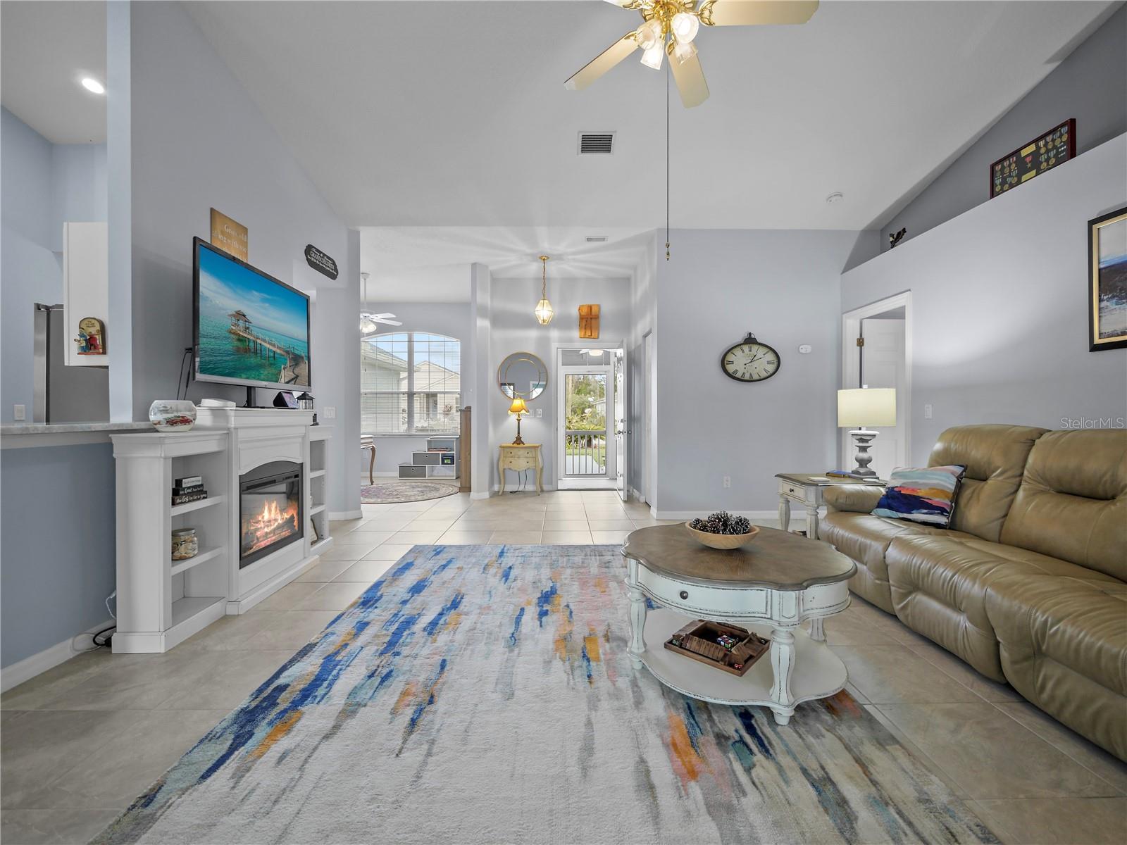 16 WHITE DOVE LN, PALM COAST, FL, 32164