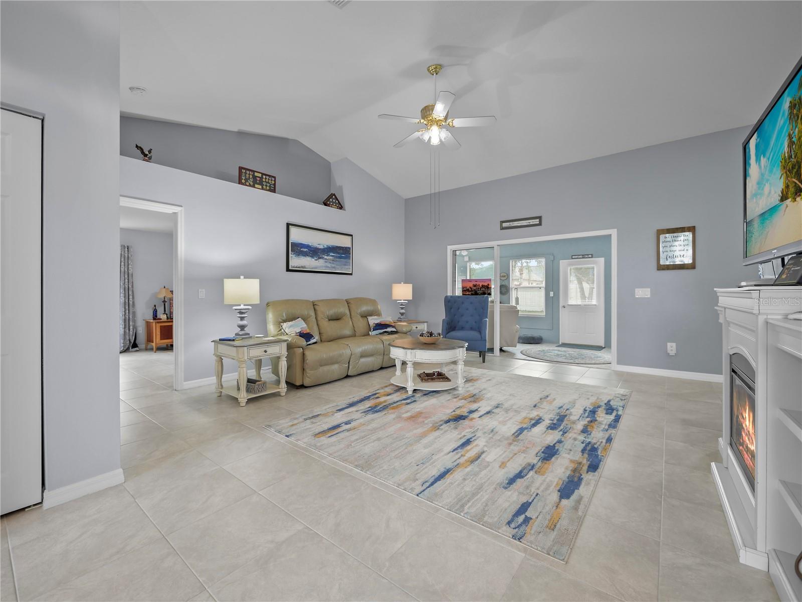16 WHITE DOVE LN, PALM COAST, FL, 32164