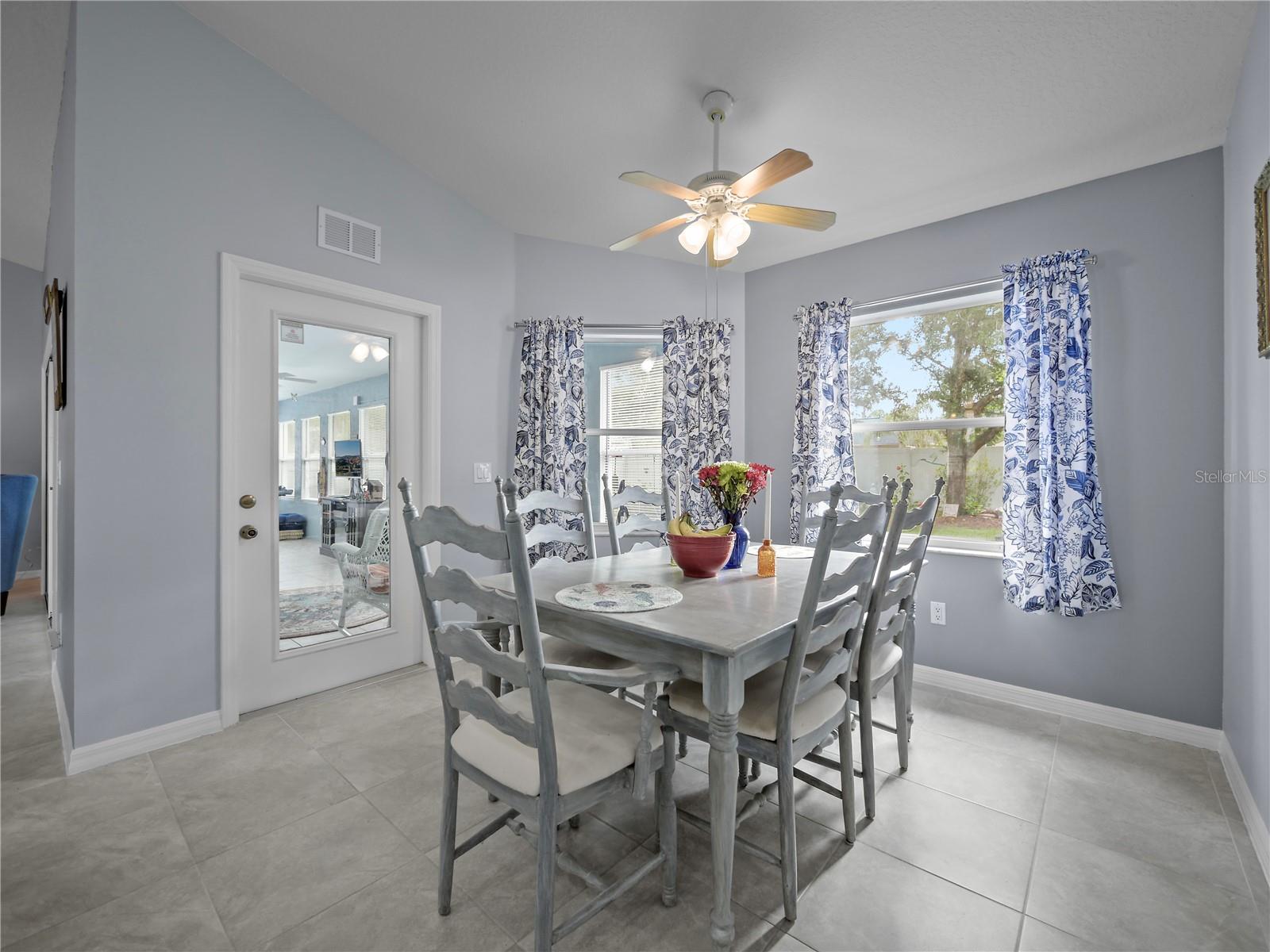 16 WHITE DOVE LN, PALM COAST, FL, 32164