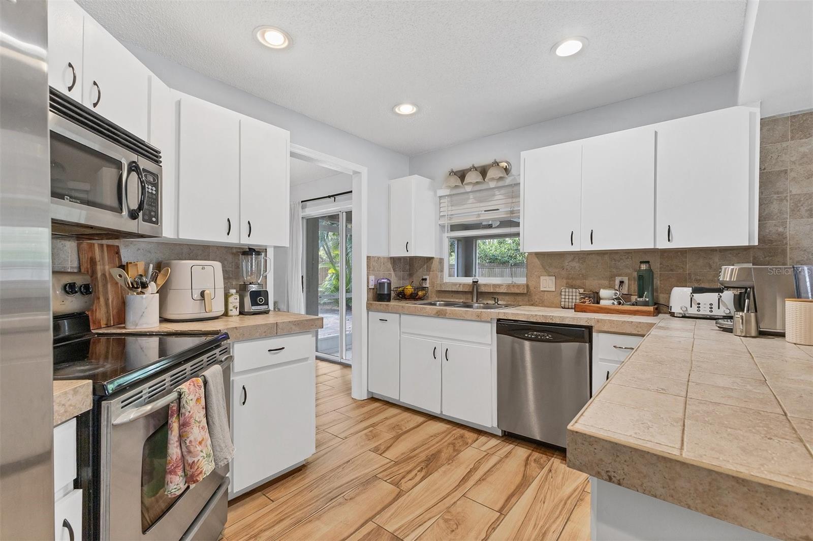 7530 42ND CT E, SARASOTA, FL, 34243