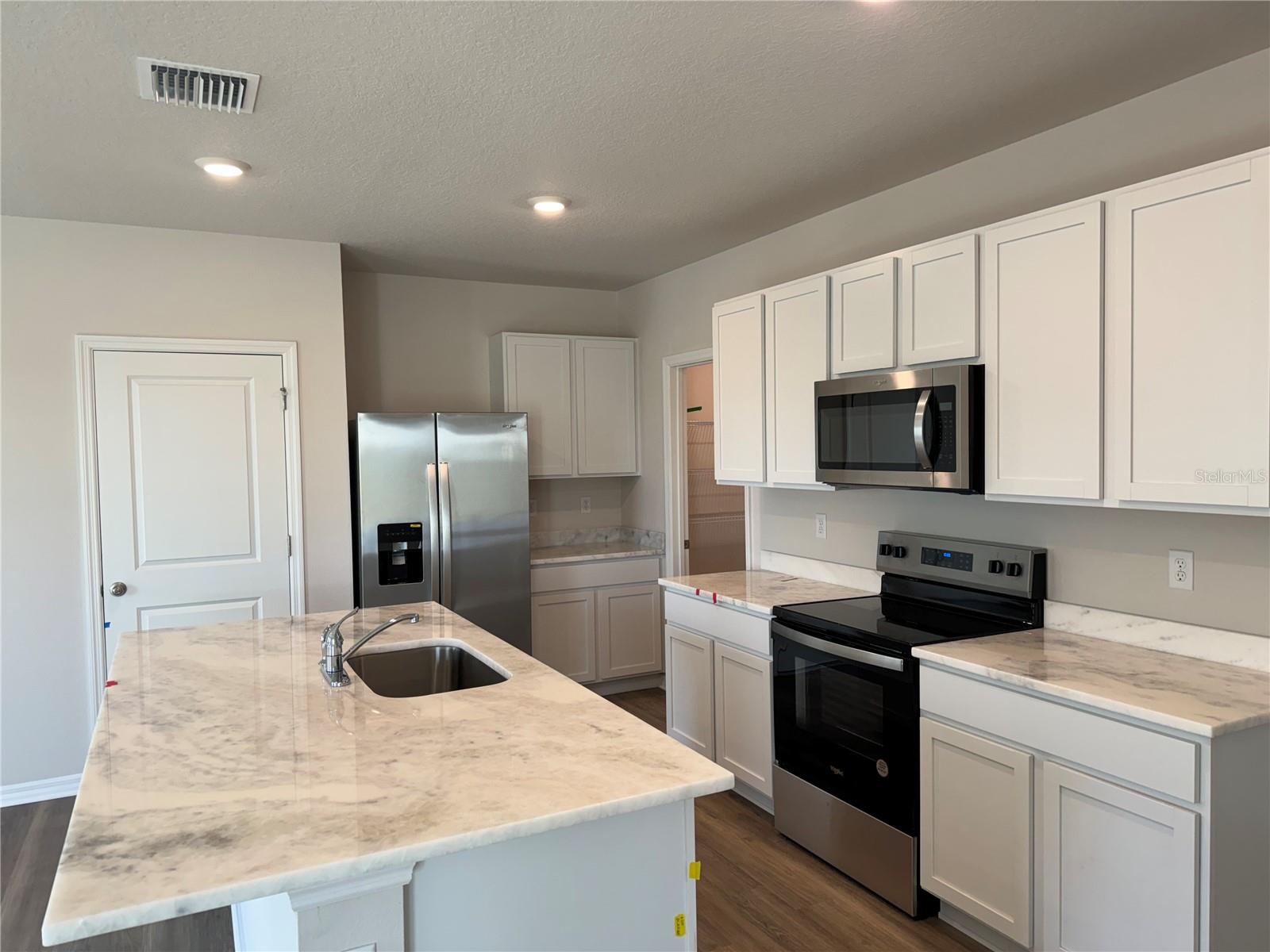 3431 HILLTOP CIR, BRADENTON, FL, 34211
