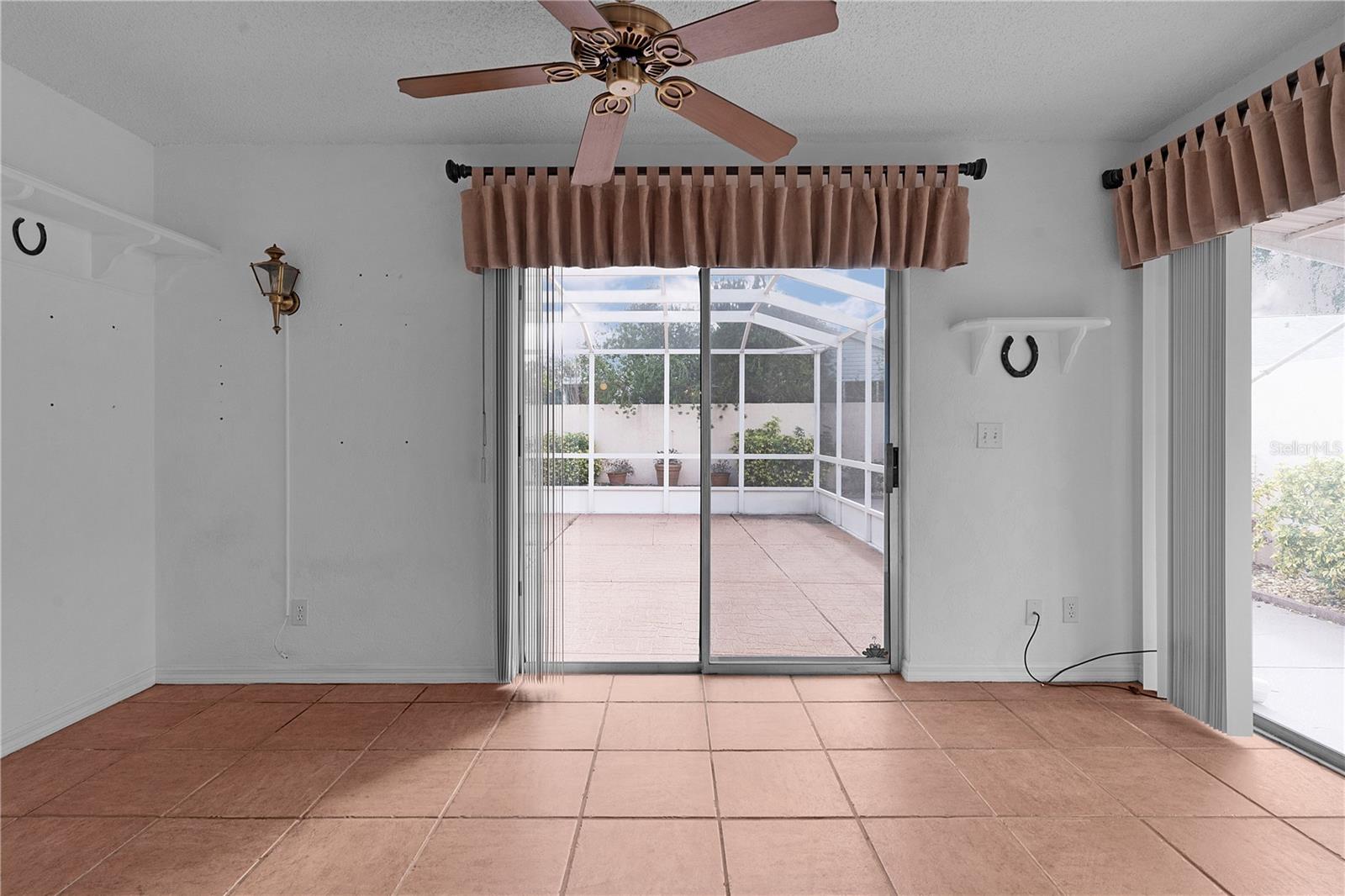 952 AVALON AVE, THE VILLAGES, FL, 32159