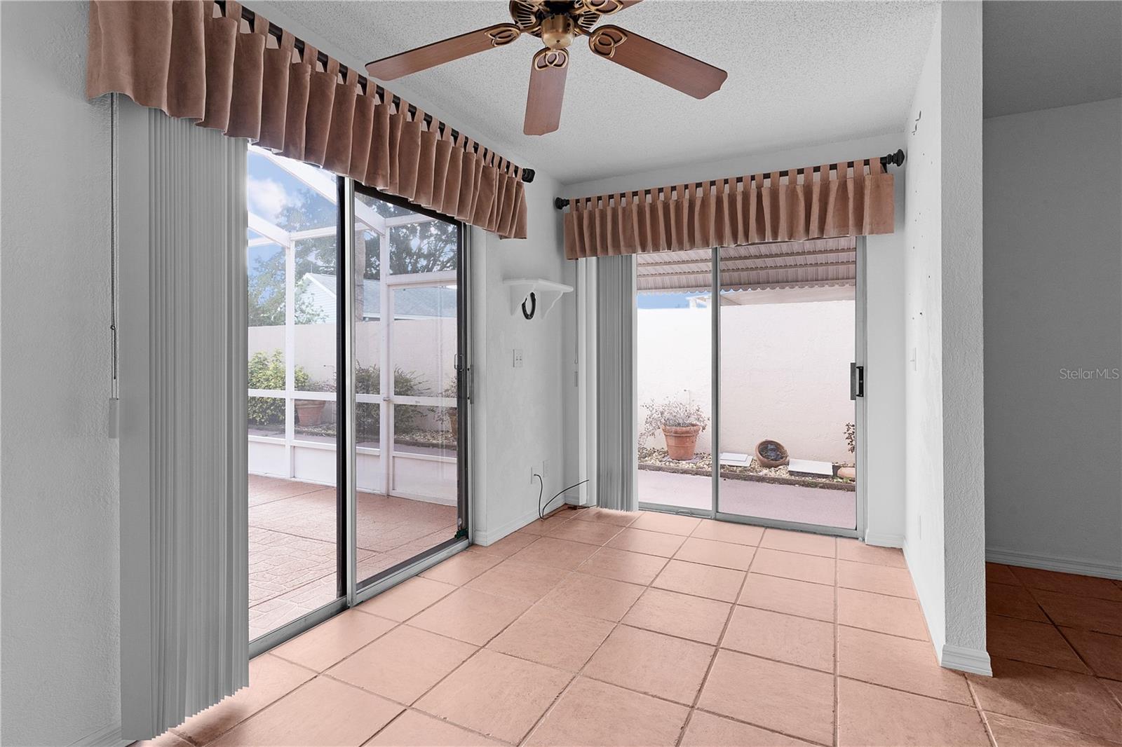 952 AVALON AVE, THE VILLAGES, FL, 32159