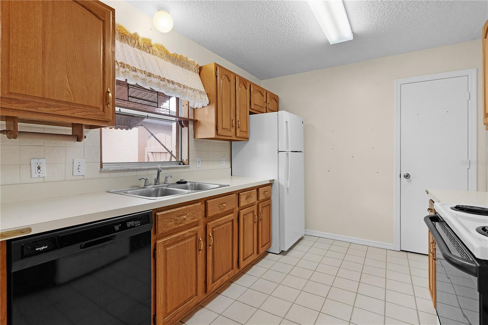 952 AVALON AVE, THE VILLAGES, FL, 32159