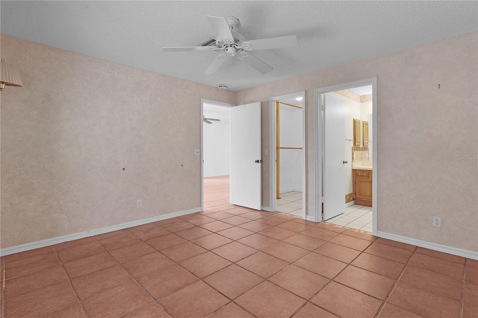 952 AVALON AVE, THE VILLAGES, FL, 32159