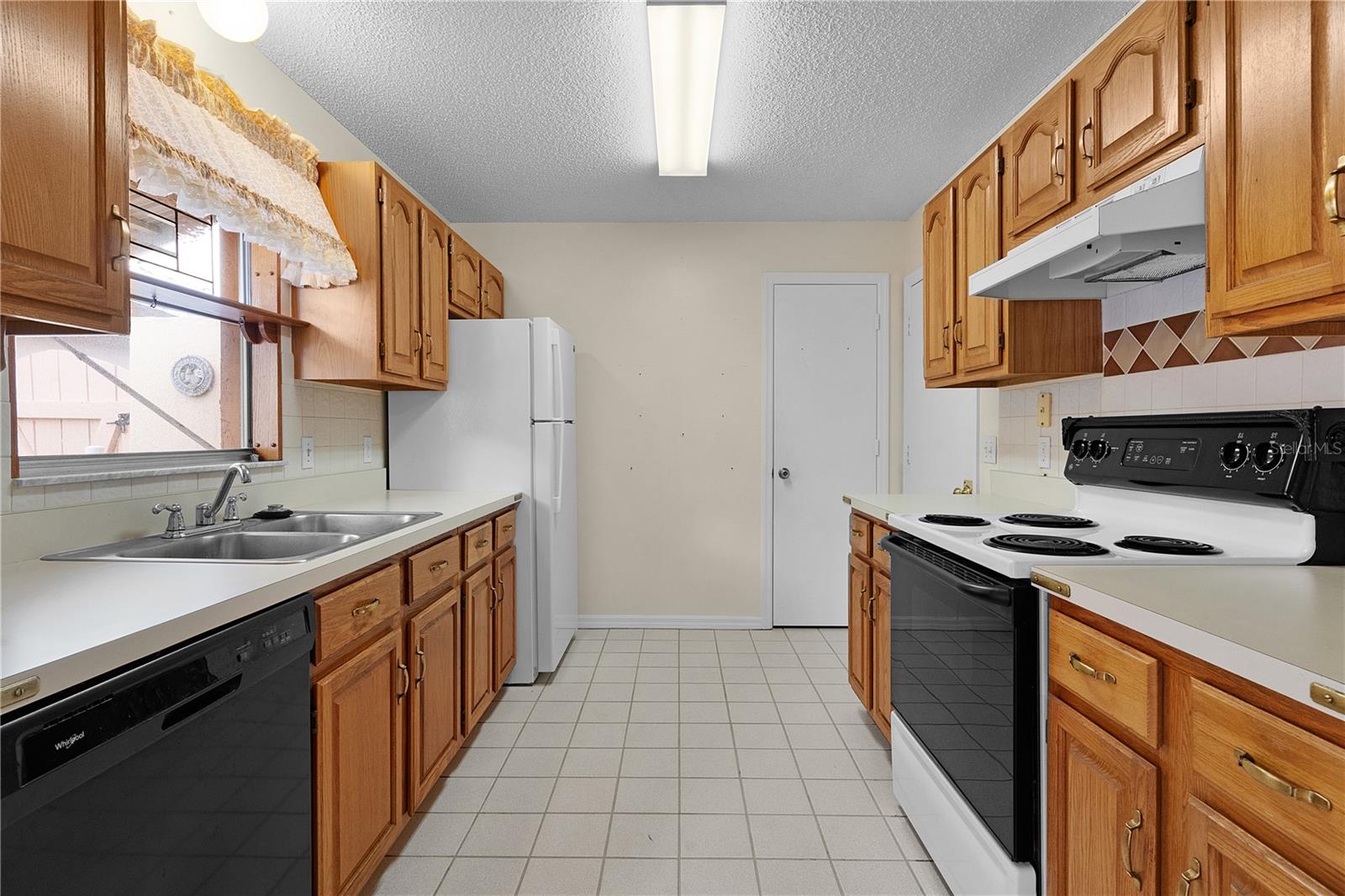 952 AVALON AVE, THE VILLAGES, FL, 32159