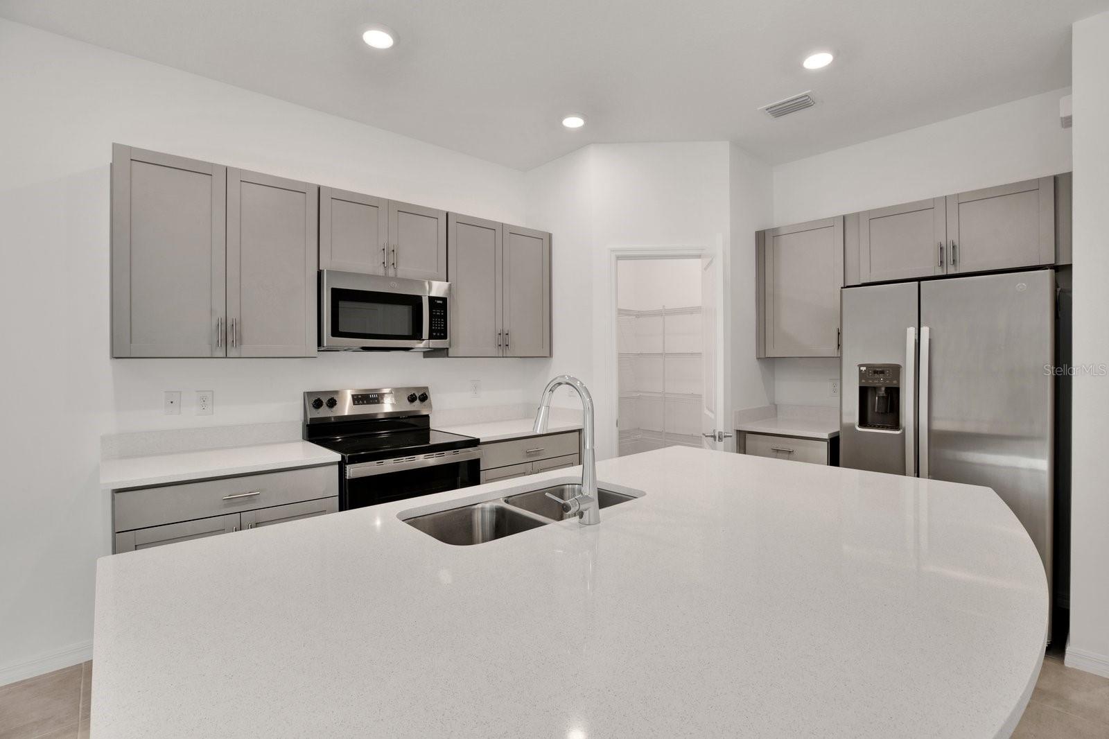 2177 HALLIER CV, WESLEY CHAPEL, FL, 33543