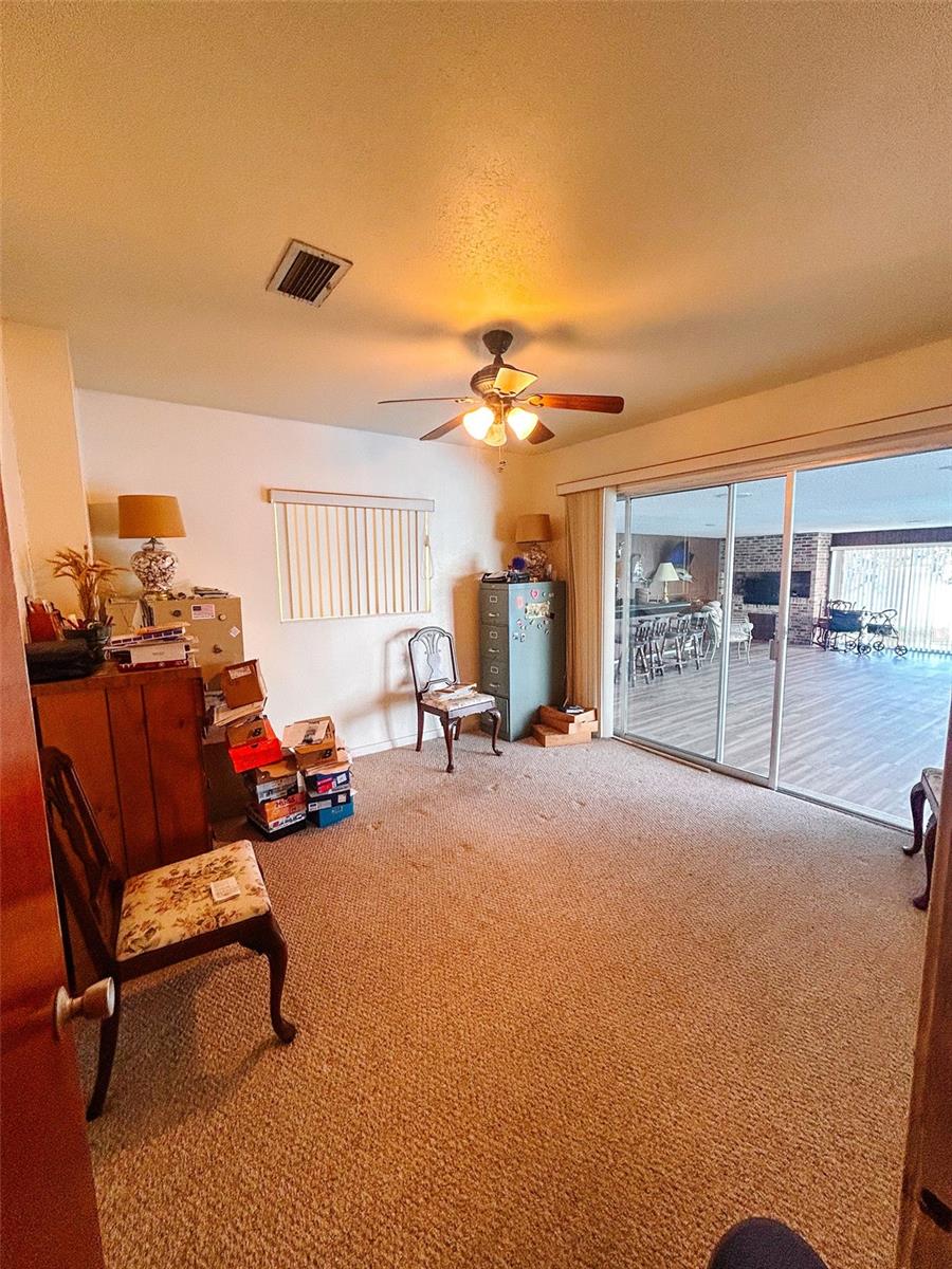 183 E LAKEVIEW ST, UMATILLA, FL, 32784