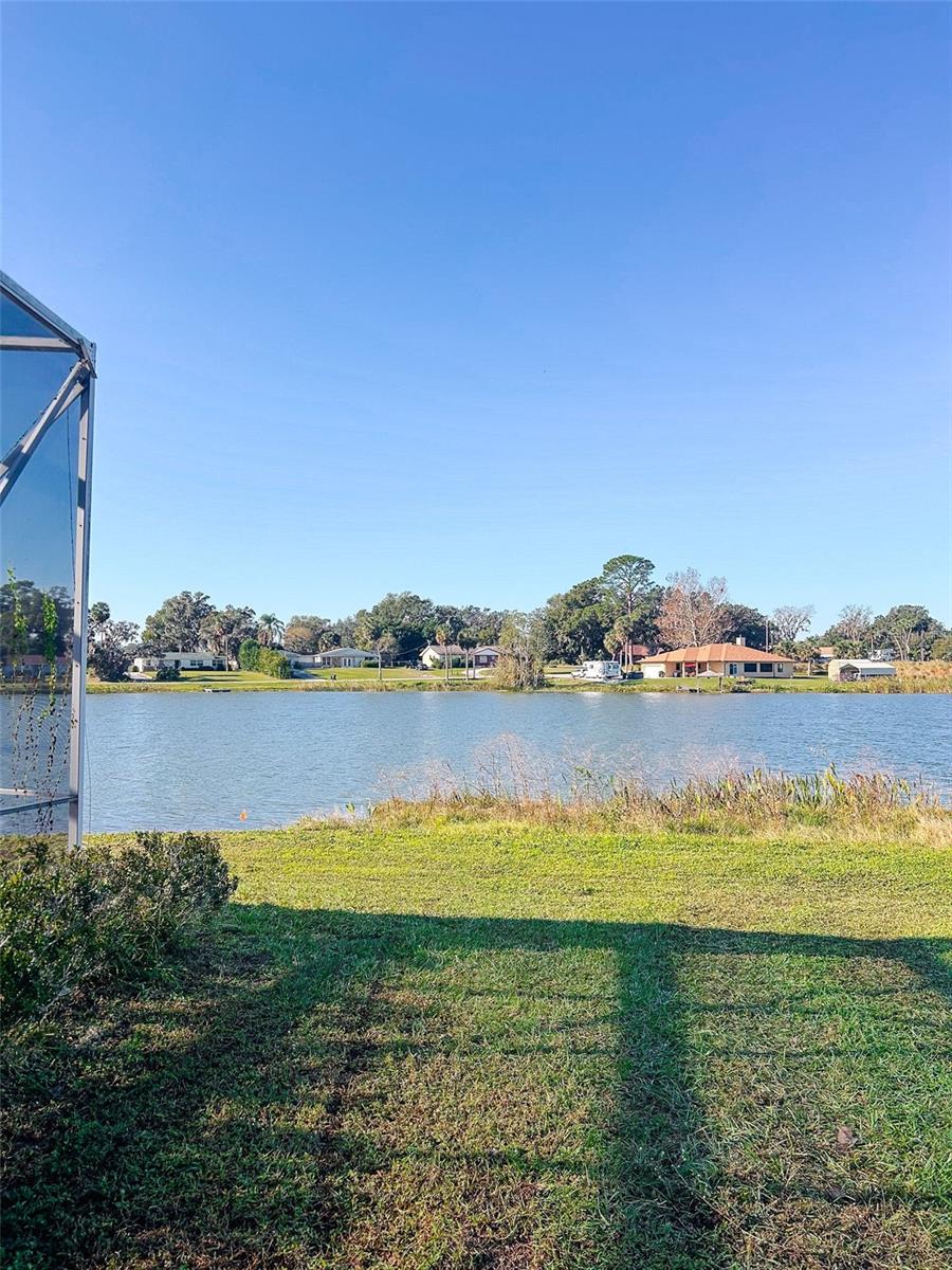 183 E LAKEVIEW ST, UMATILLA, FL, 32784