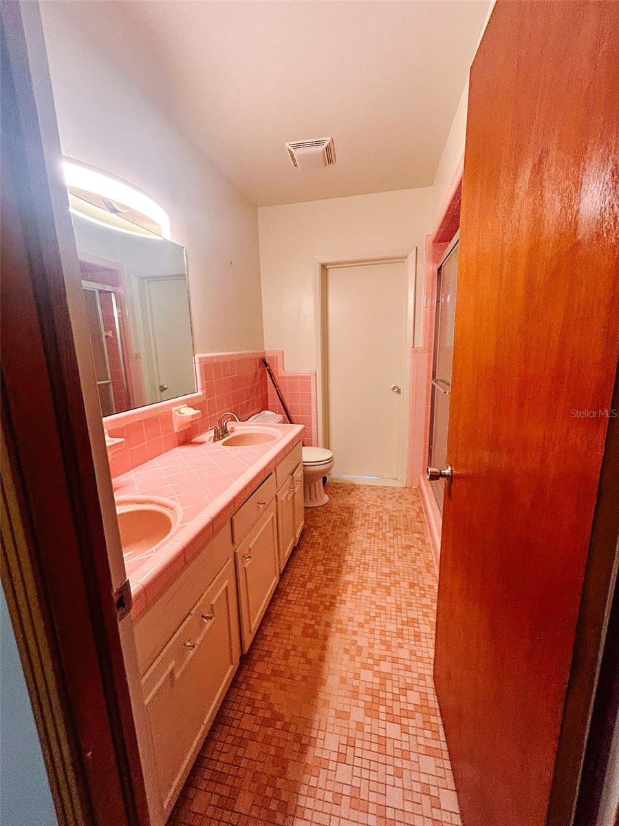 183 E LAKEVIEW ST, UMATILLA, FL, 32784
