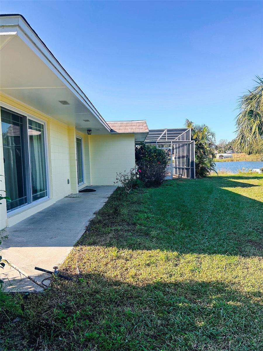 183 E LAKEVIEW ST, UMATILLA, FL, 32784
