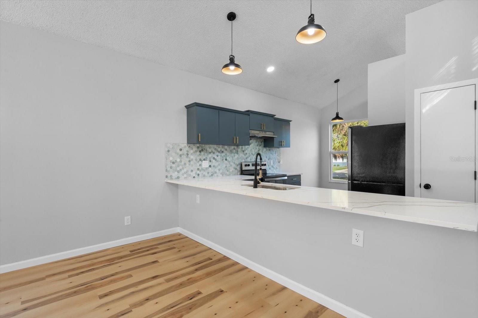 1942 JOYCE ST, SARASOTA, FL, 34231
