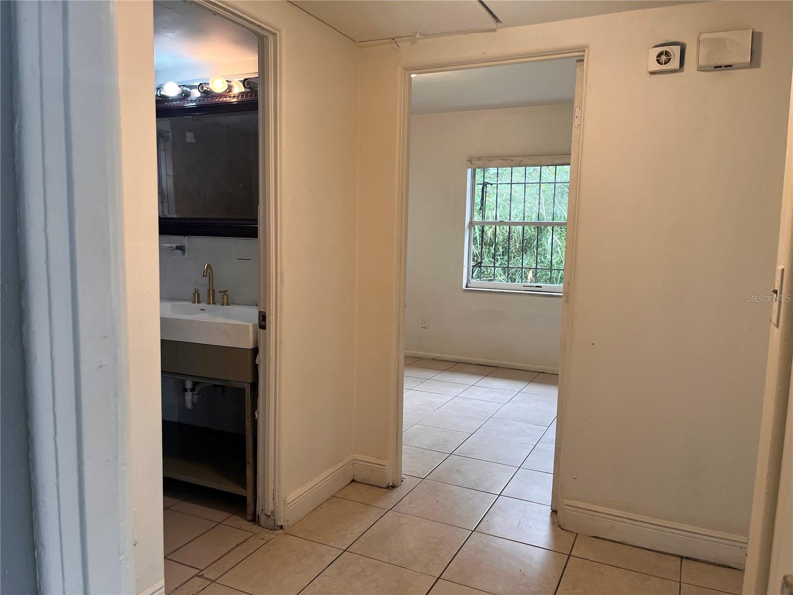 100 S ORTMAN DR, ORLANDO, FL, 32805