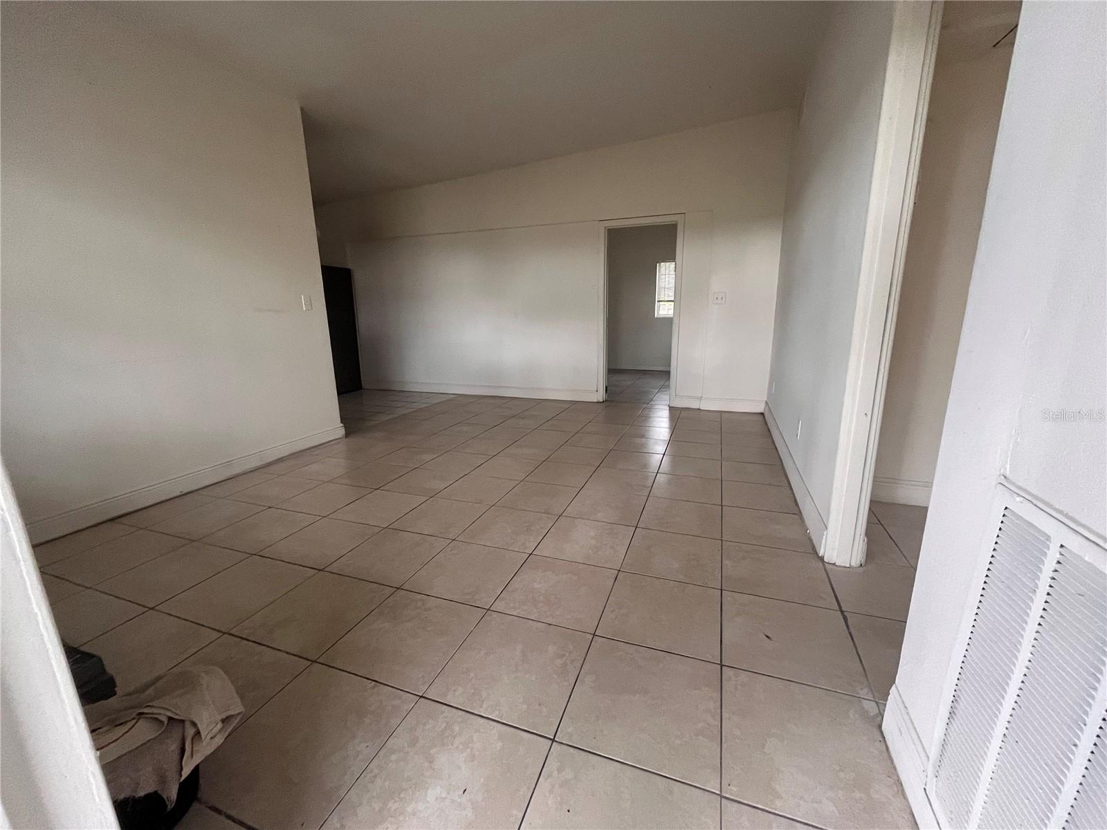 100 S ORTMAN DR, ORLANDO, FL, 32805