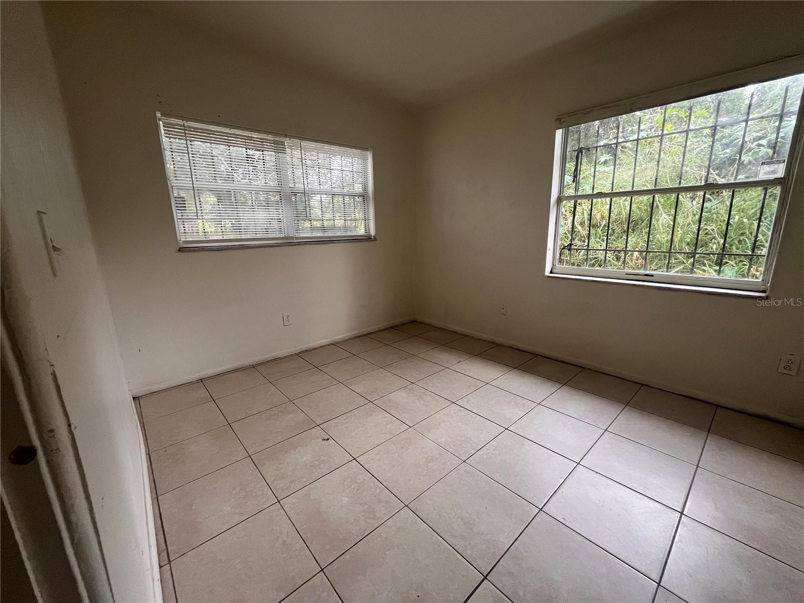 100 S ORTMAN DR, ORLANDO, FL, 32805