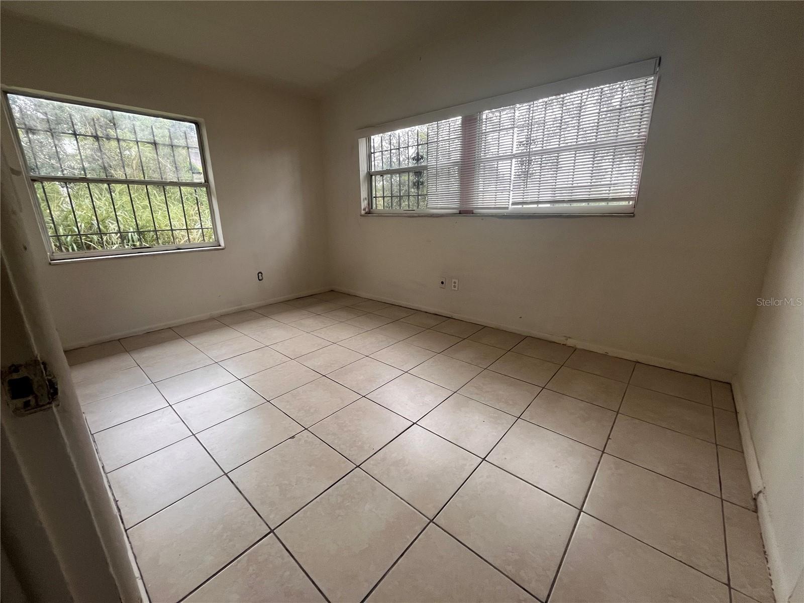 100 S ORTMAN DR, ORLANDO, FL, 32805