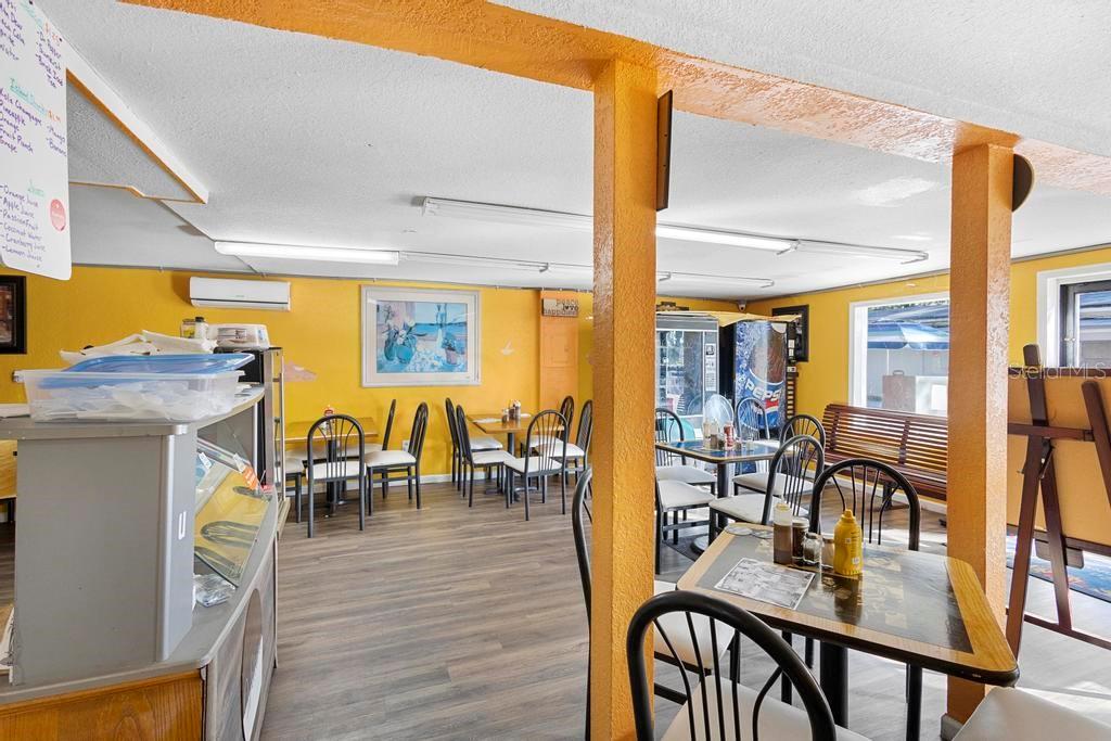 105 E CYPRESS ST, KISSIMMEE, FL, 34744