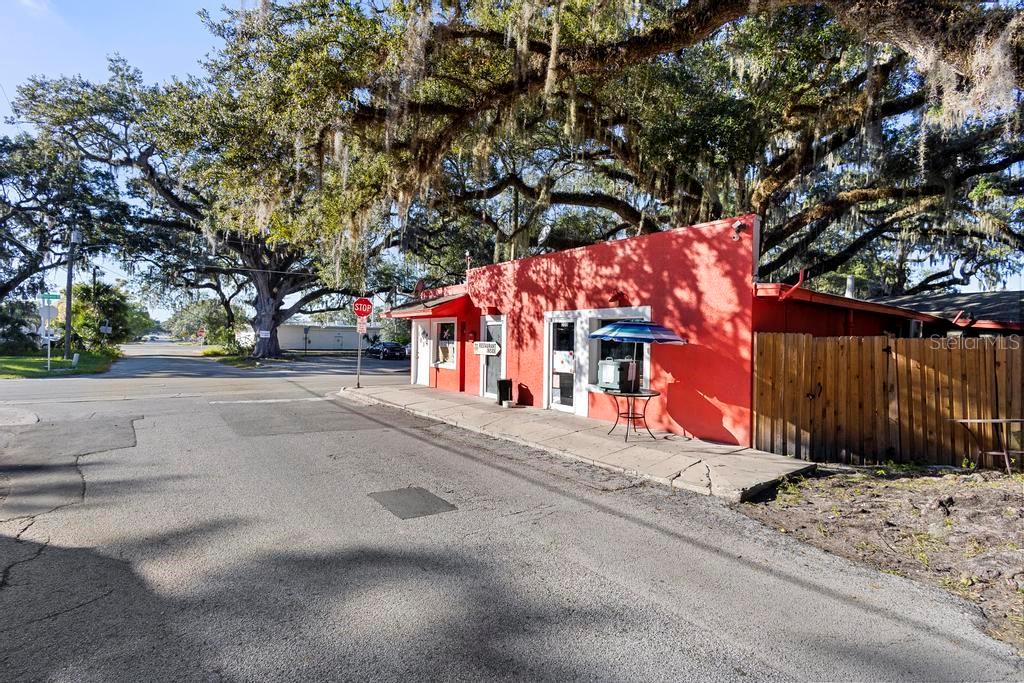 105 E CYPRESS ST, KISSIMMEE, FL, 34744