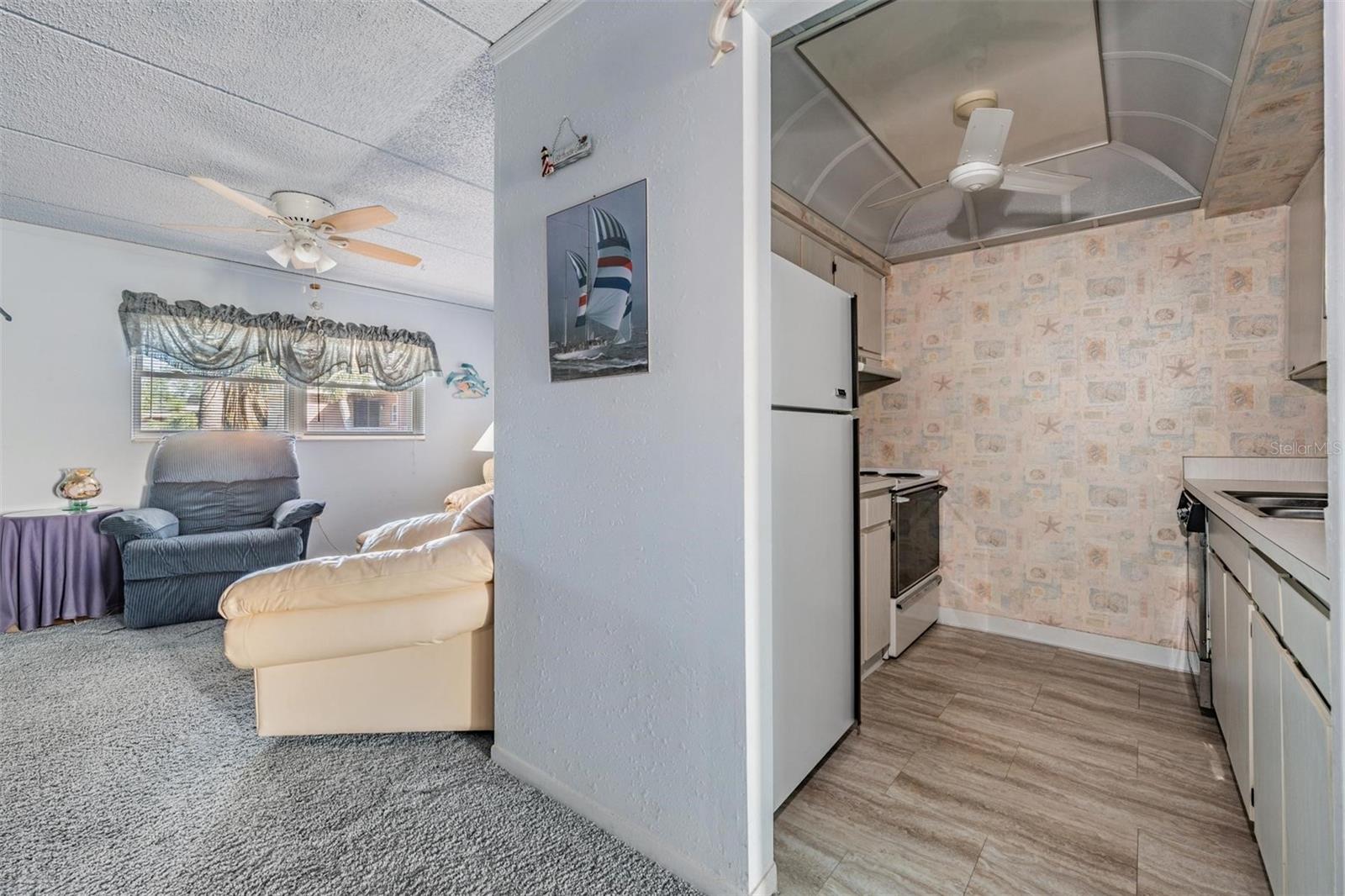 12760 INDIAN ROCKS RD #582, LARGO, FL, 33774