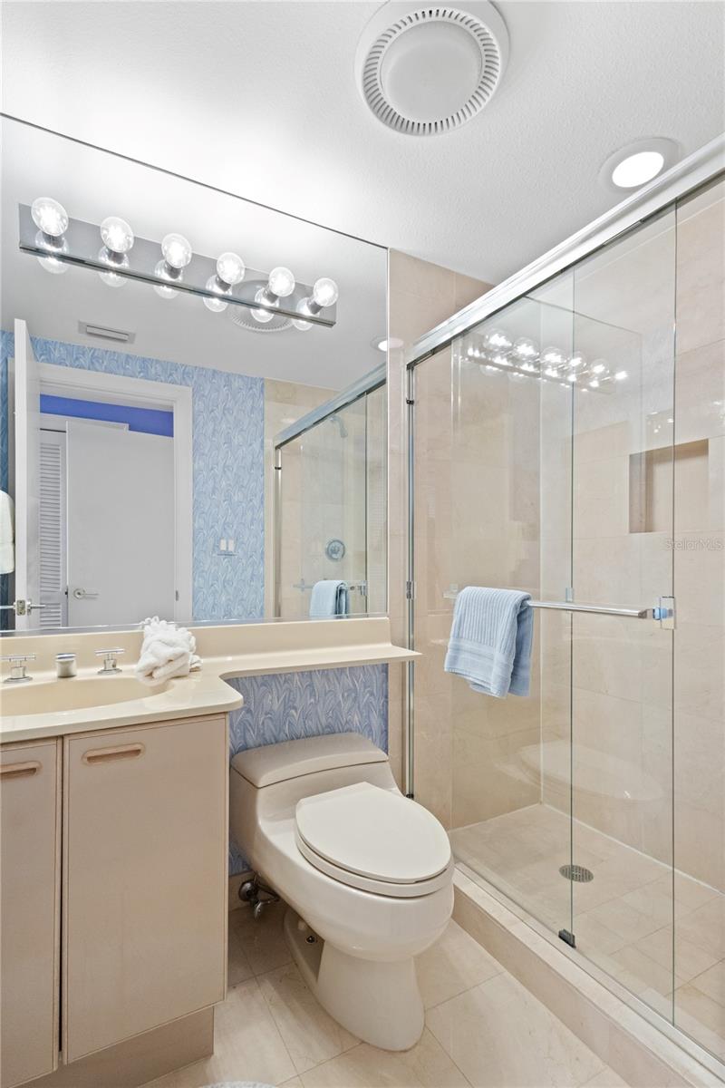 575 SANCTUARY DR #A201, LONGBOAT KEY, FL, 34228