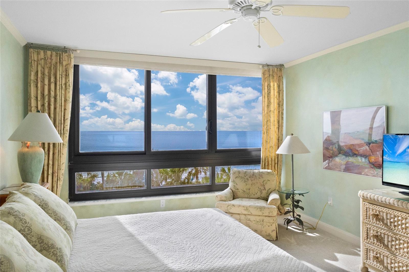 575 SANCTUARY DR #A201, LONGBOAT KEY, FL, 34228