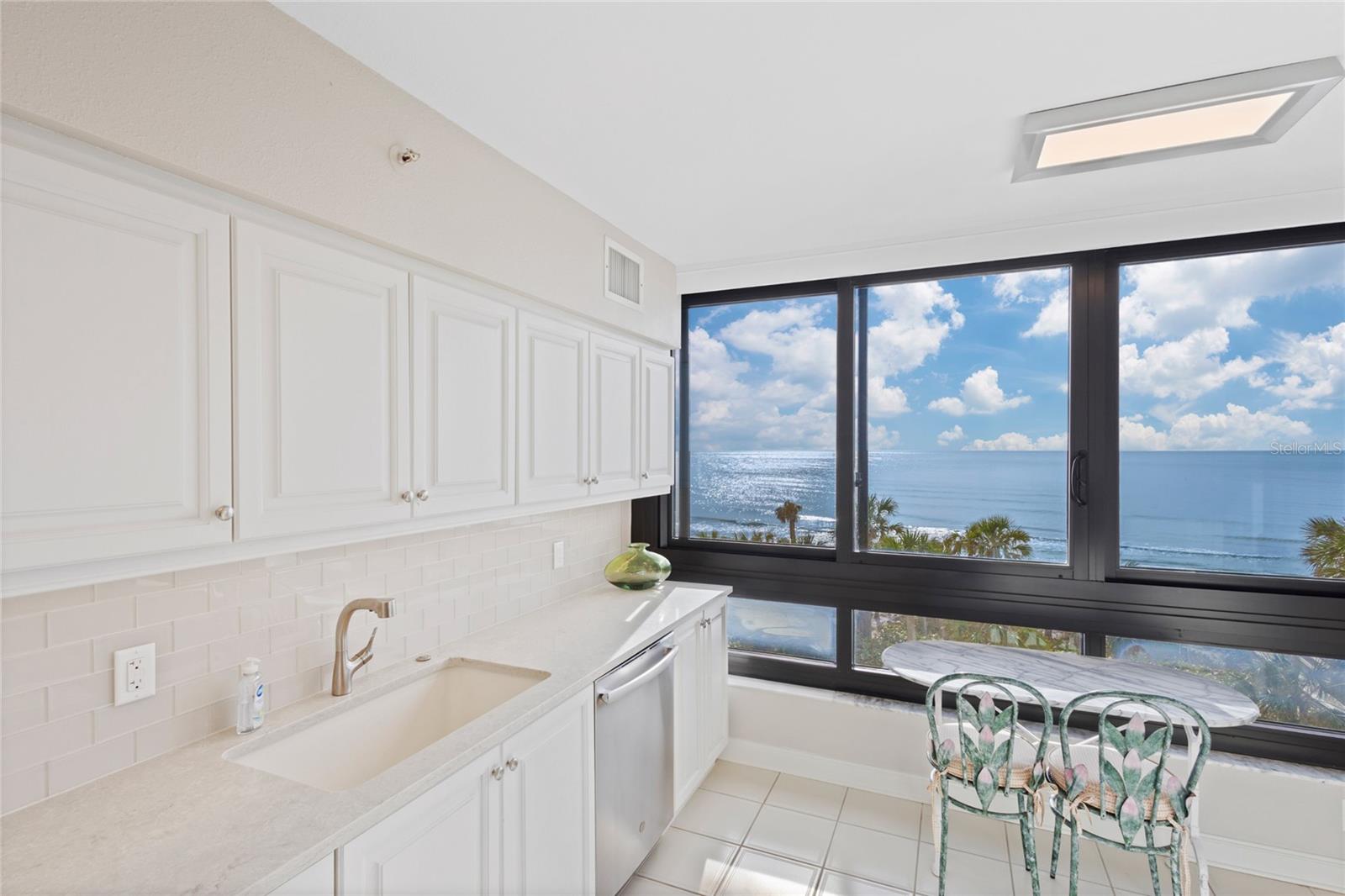 575 SANCTUARY DR #A201, LONGBOAT KEY, FL, 34228