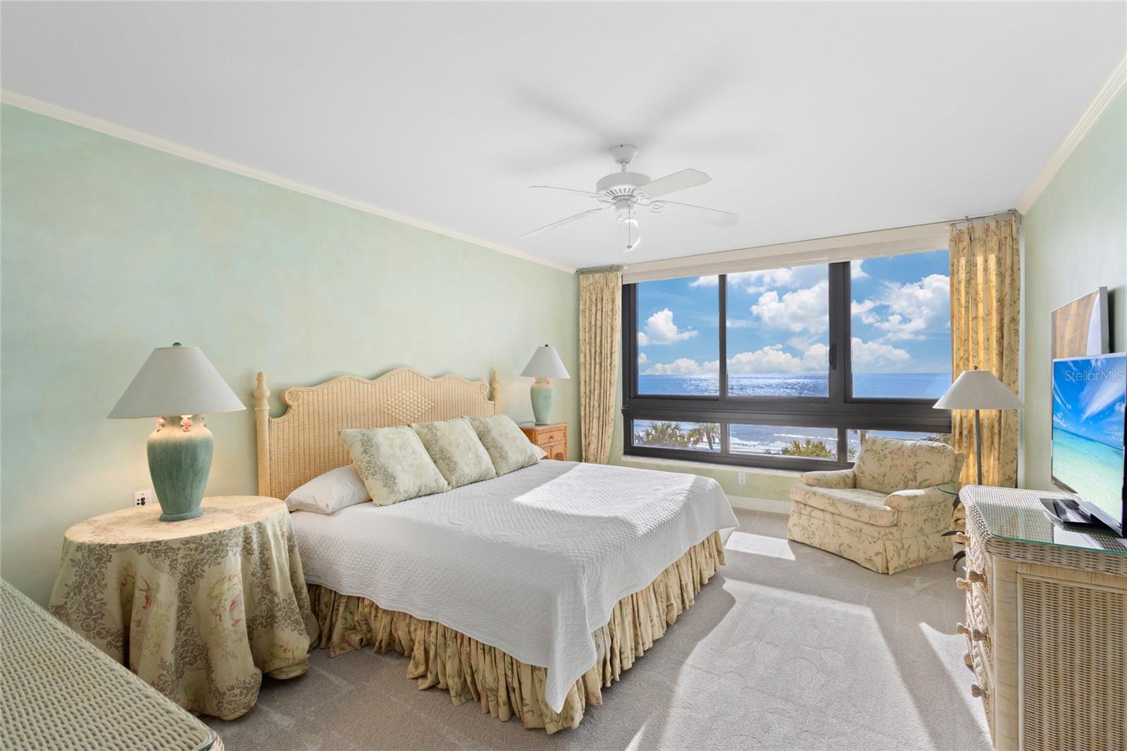 575 SANCTUARY DR #A201, LONGBOAT KEY, FL, 34228