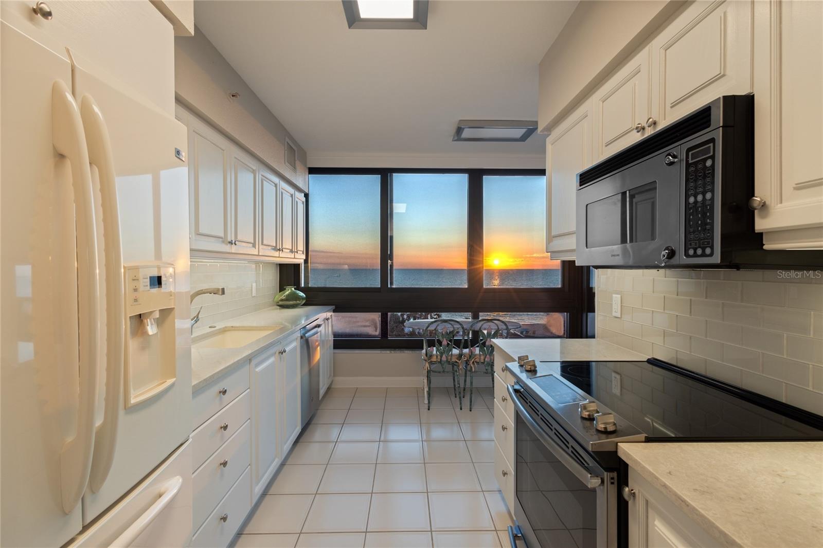 575 SANCTUARY DR #A201, LONGBOAT KEY, FL, 34228