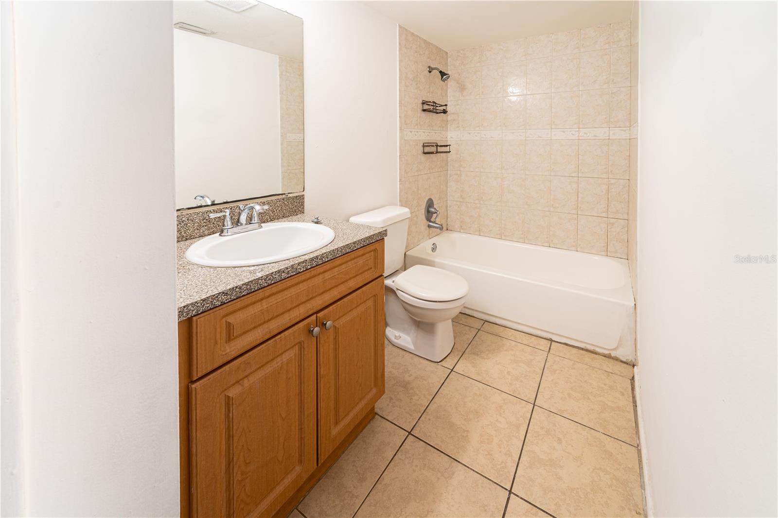 2876 SOMERSET PARK DR #201, TAMPA, FL, 33613