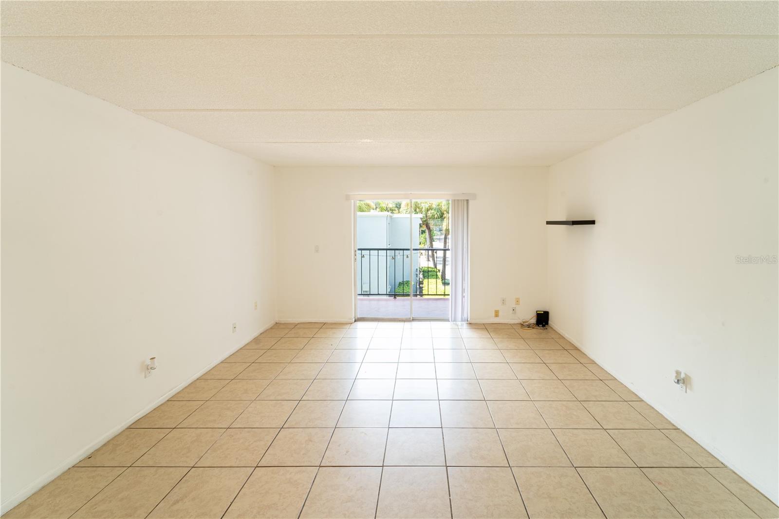 2876 SOMERSET PARK DR #201, TAMPA, FL, 33613