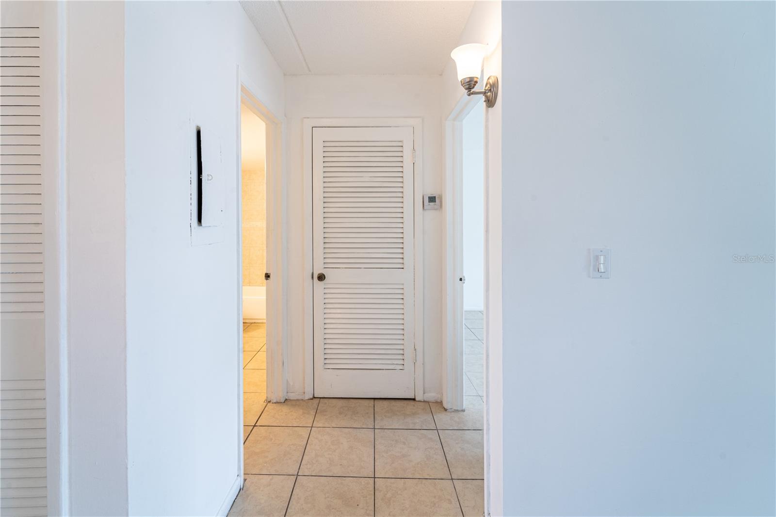 2876 SOMERSET PARK DR #201, TAMPA, FL, 33613