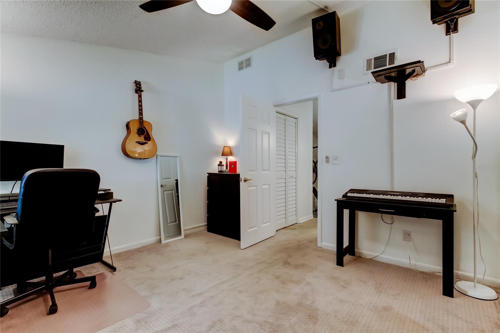 4527 W LA VILLA LN, TAMPA, FL, 33611