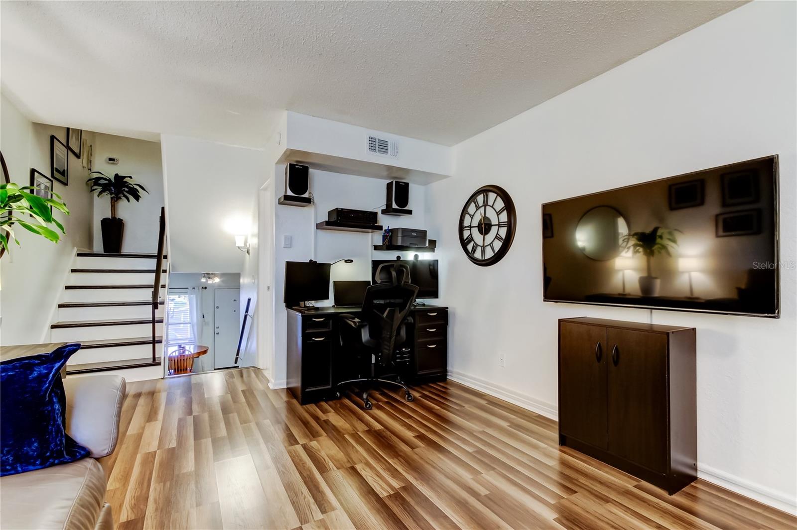 4527 W LA VILLA LN, TAMPA, FL, 33611